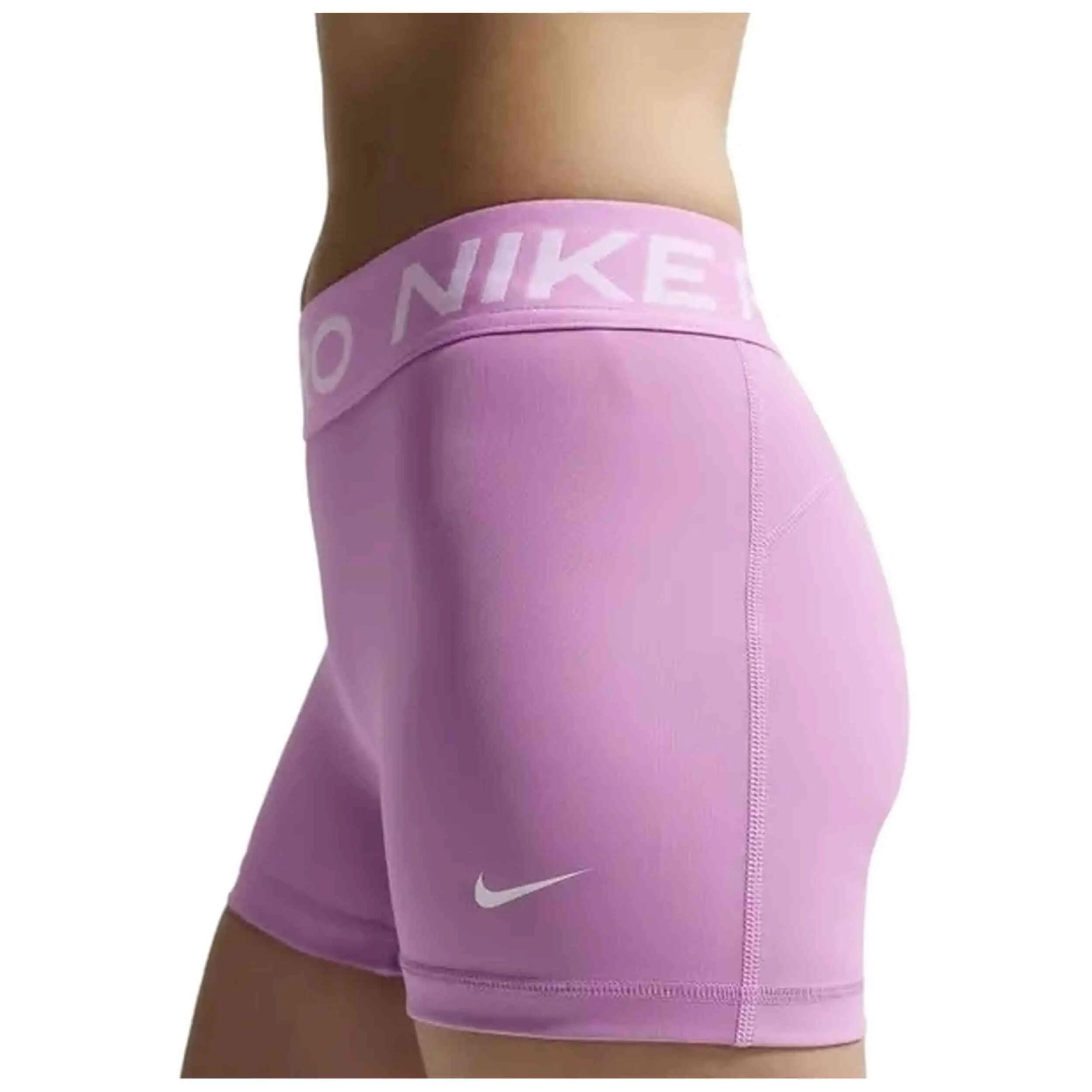 Pantalon corto Nike modelo IQ1037 para mujer 3/5