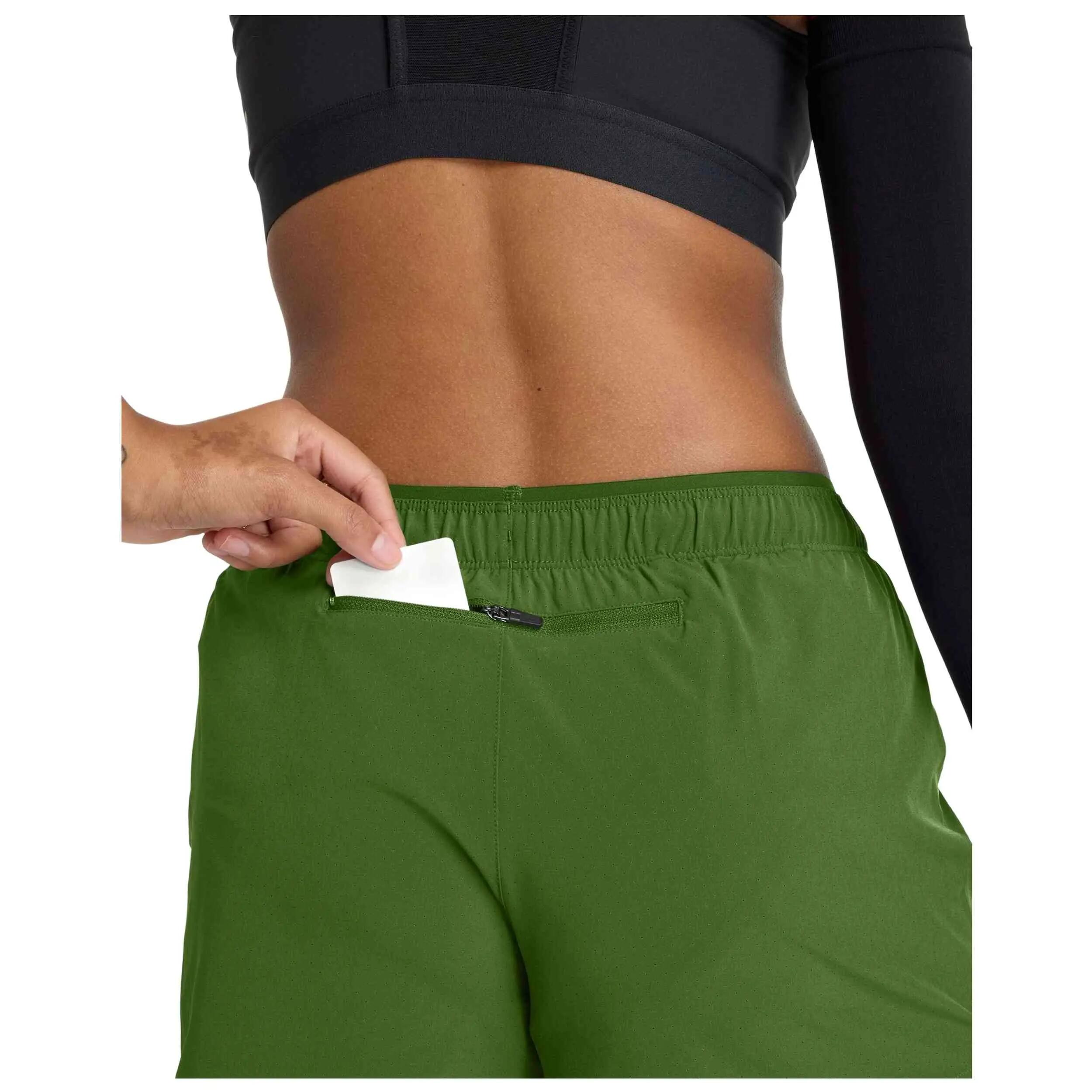 Calções New balance modelo Pantalón corto New Balance RC Seamless para mulheres 4/5