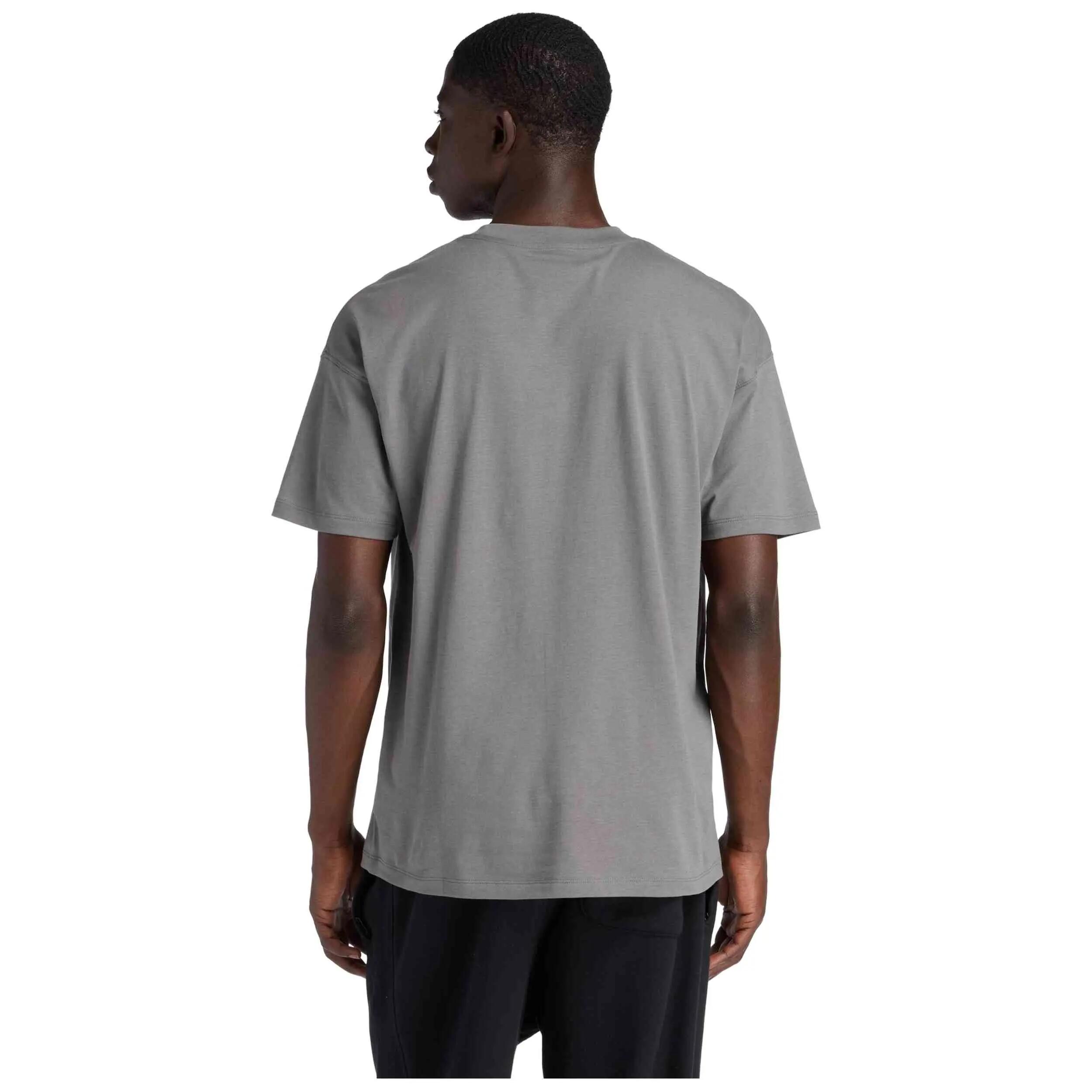T-shirt New Balance modèle Camiseta New Balance Linear Graphic mang pour unisexe 3/5