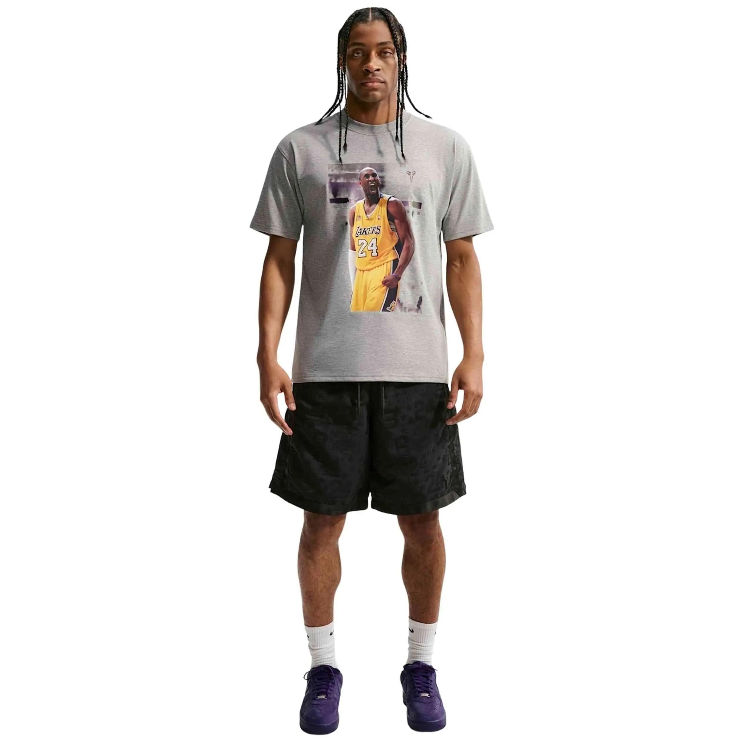 NIKE picture