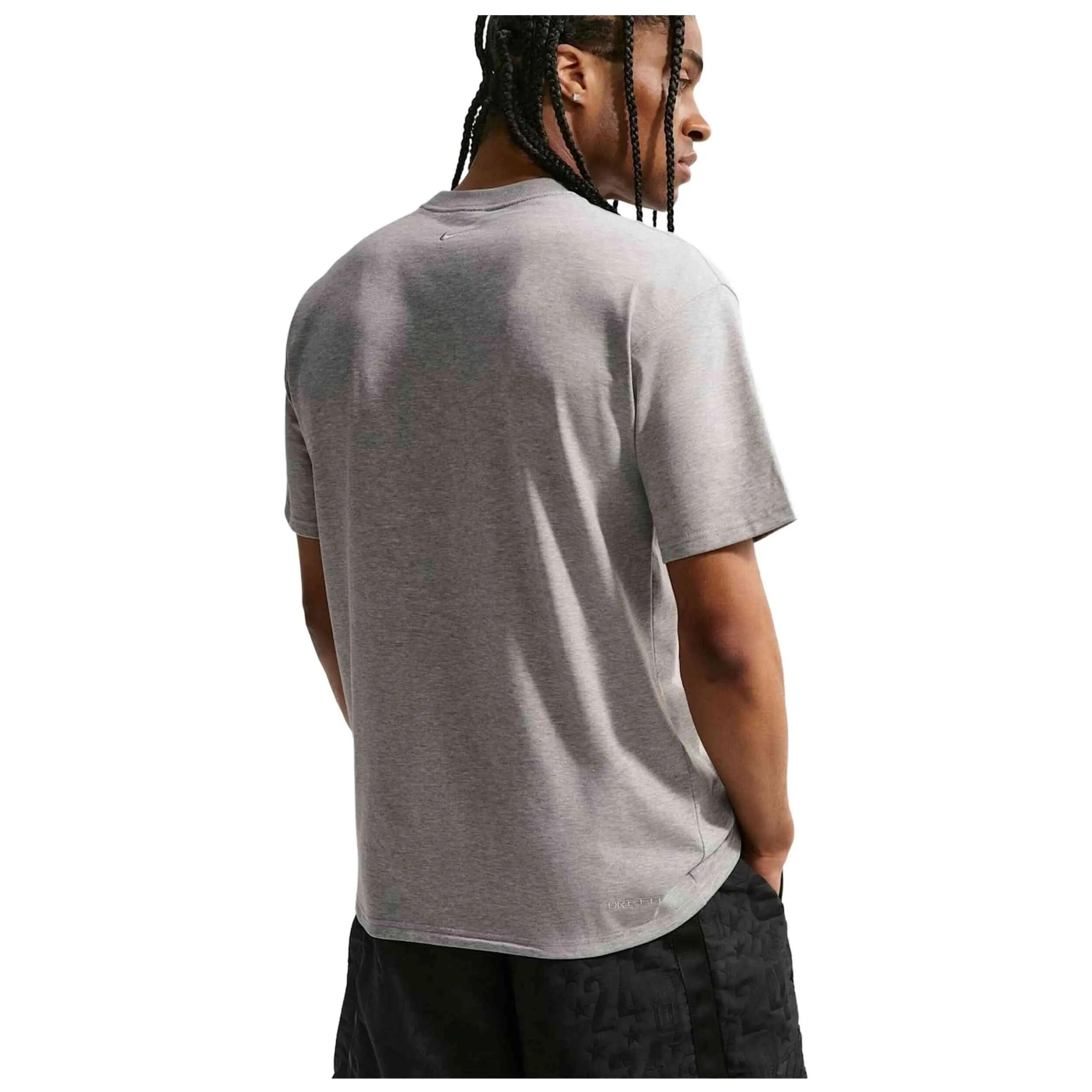T-shirt Nike modèle IQ2374-063 pour homme 4/5