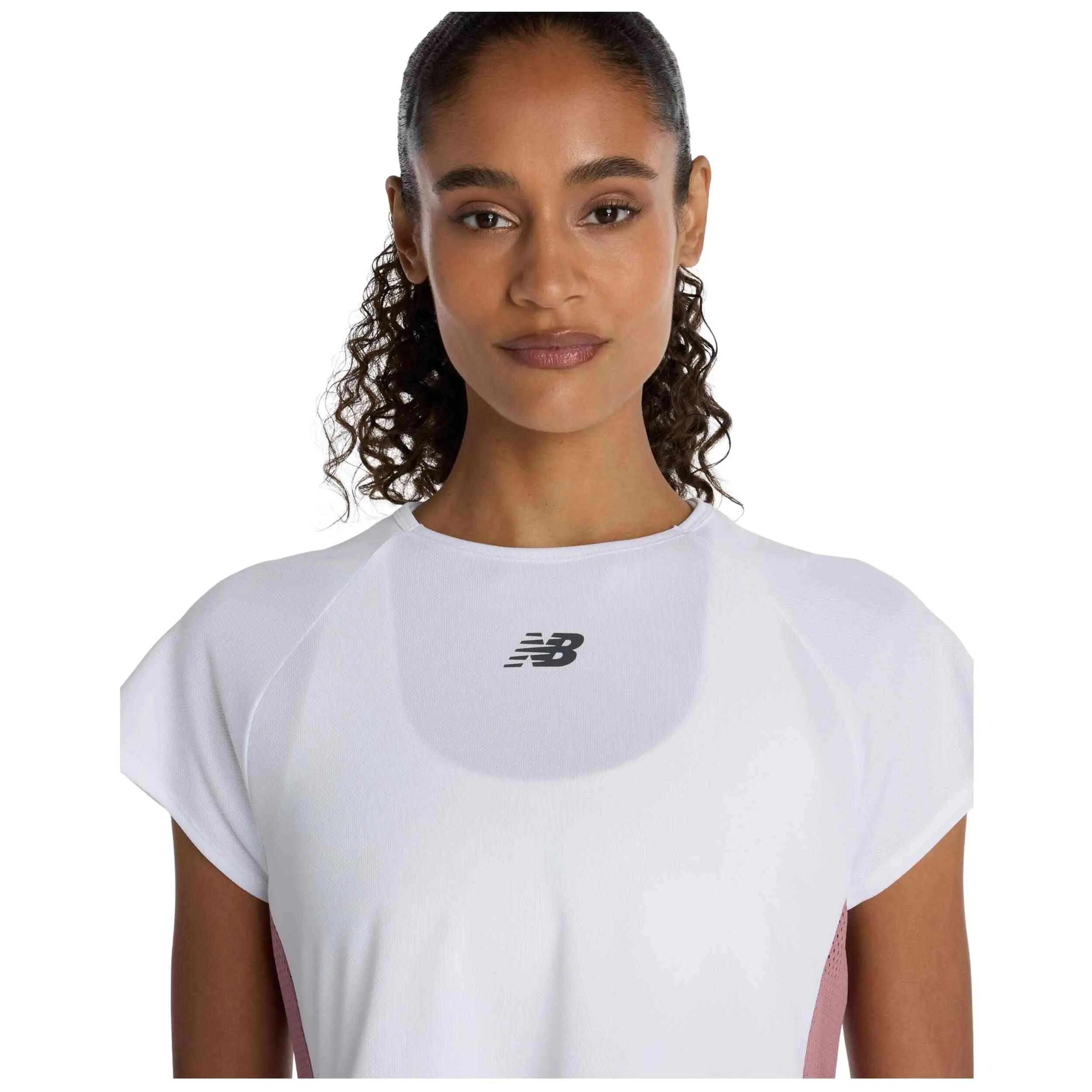 Maglia a maniche corte New balance modello Camiseta New Balance Fast D per donne 3/5