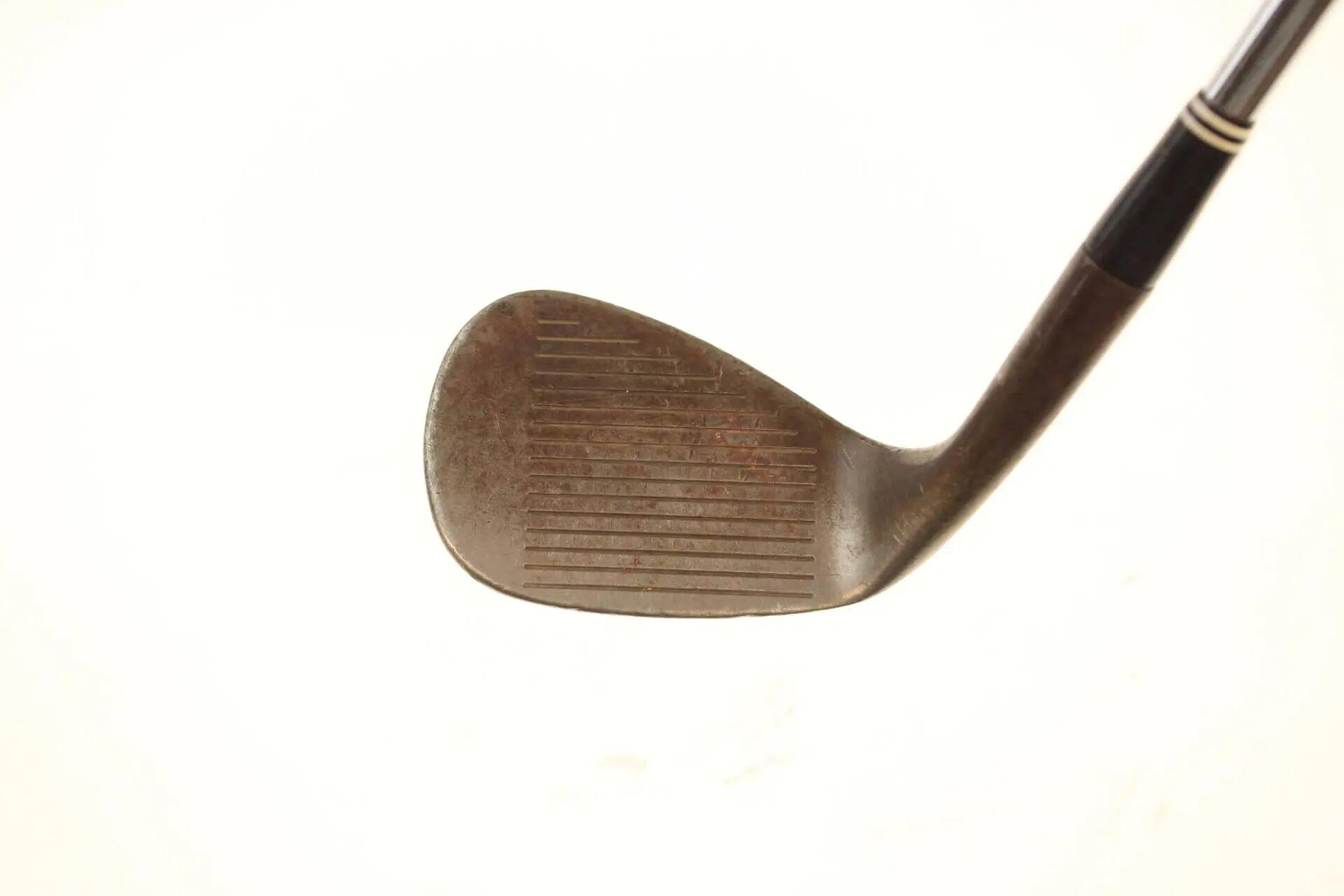 Seconde vie - Cleveland 588 Tour Action Rusty RH 56-deg Wedge - Sufficient 3/6