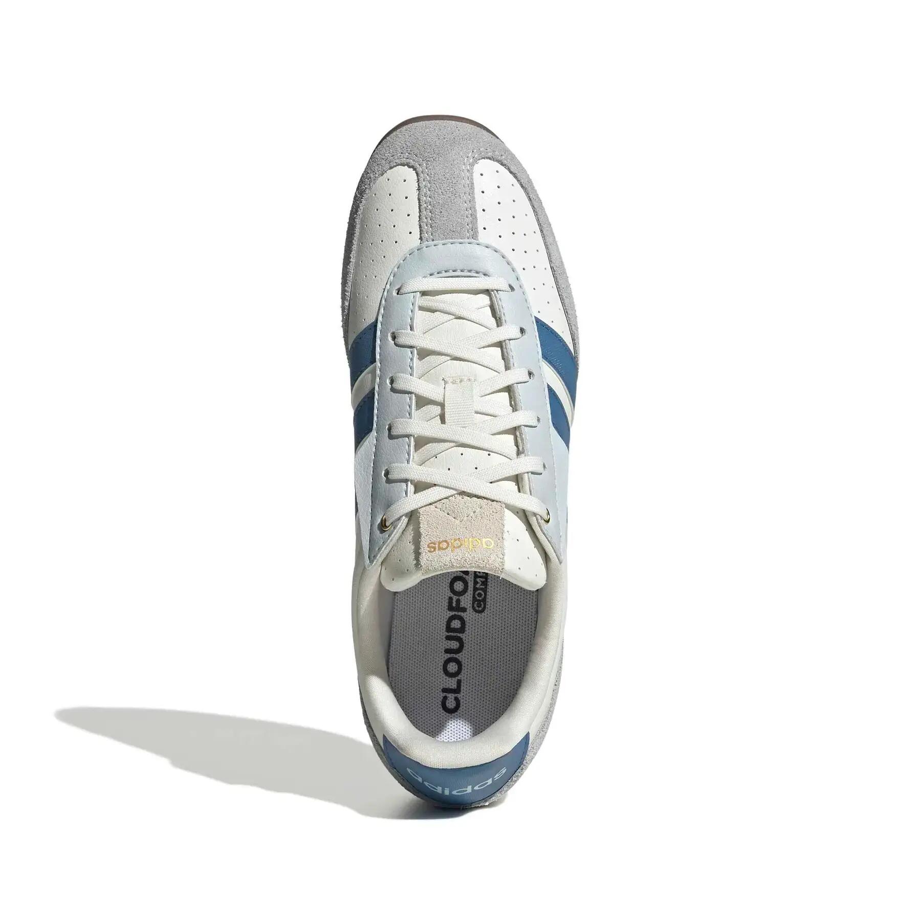 Sapatilhas de mulheres adidas Barreda Lo 4/7