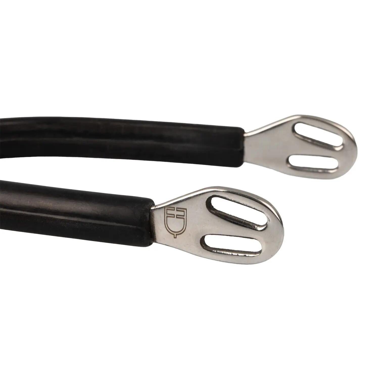 Espuelas de acero inoxidable recubiertas de goma con rodela lisa horizontal. 3/3