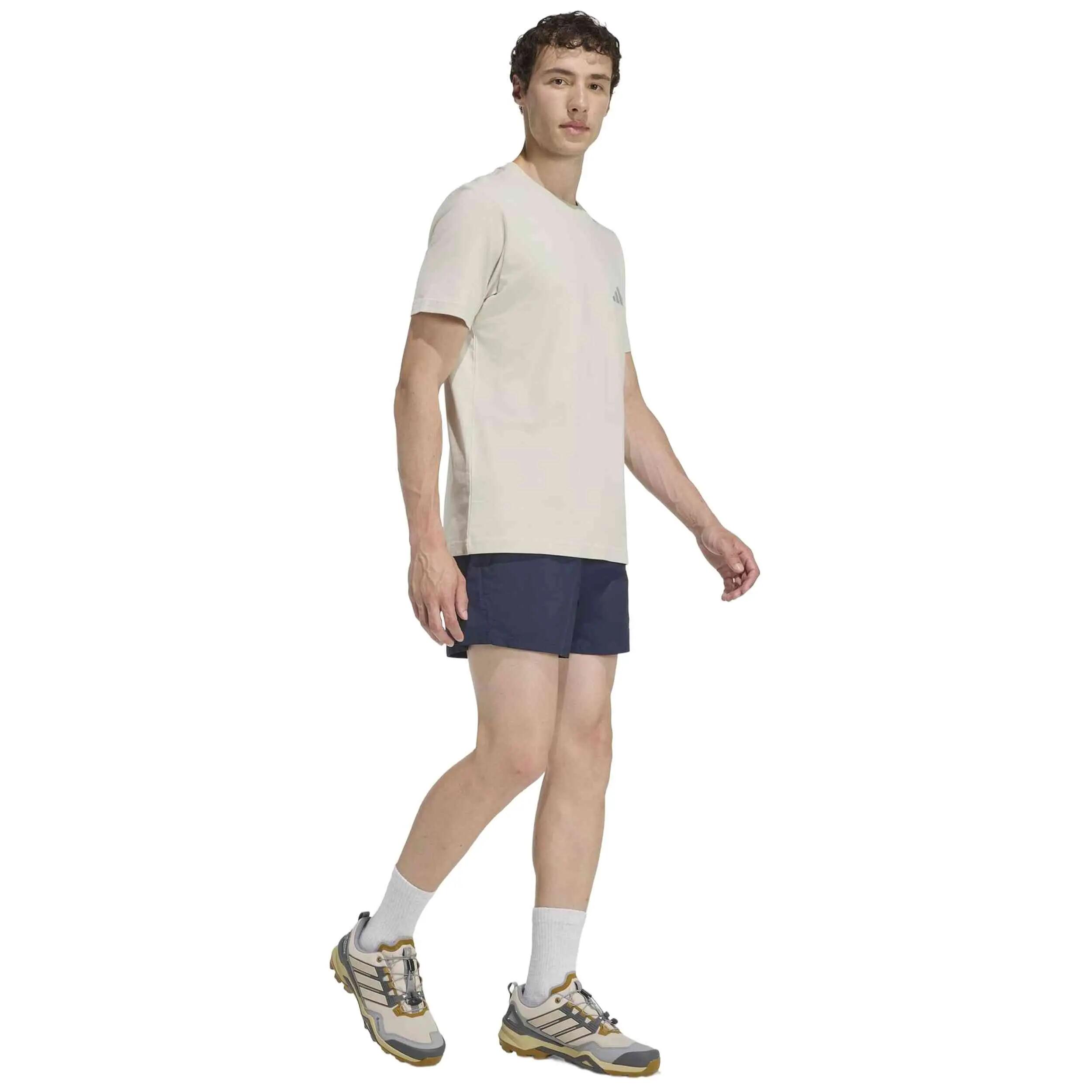 Calções Adidas modelo Pantalón corto adidas MT negro puro para homem 2/5