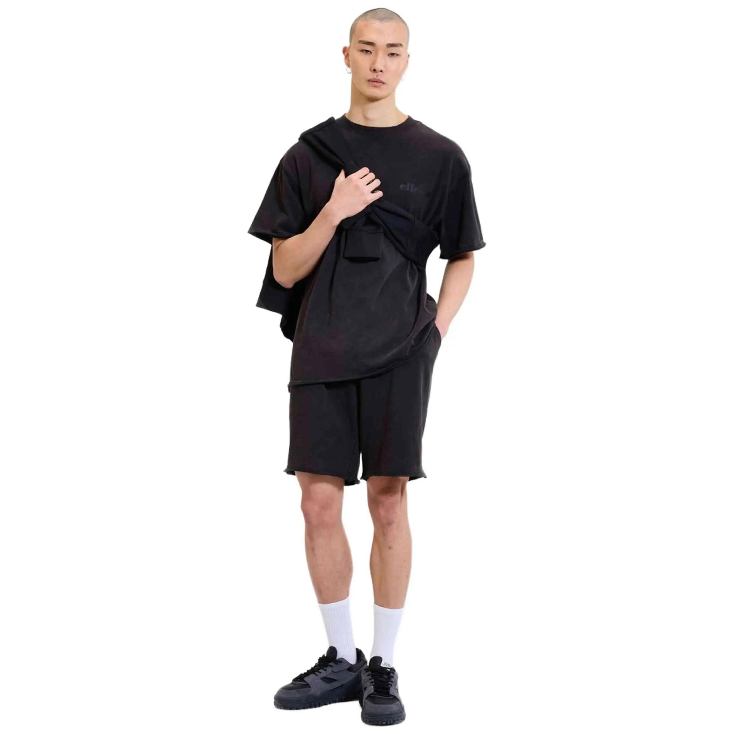 Pantalon corto Ellesse modelo SHA22581-BLK para hombre 2/4