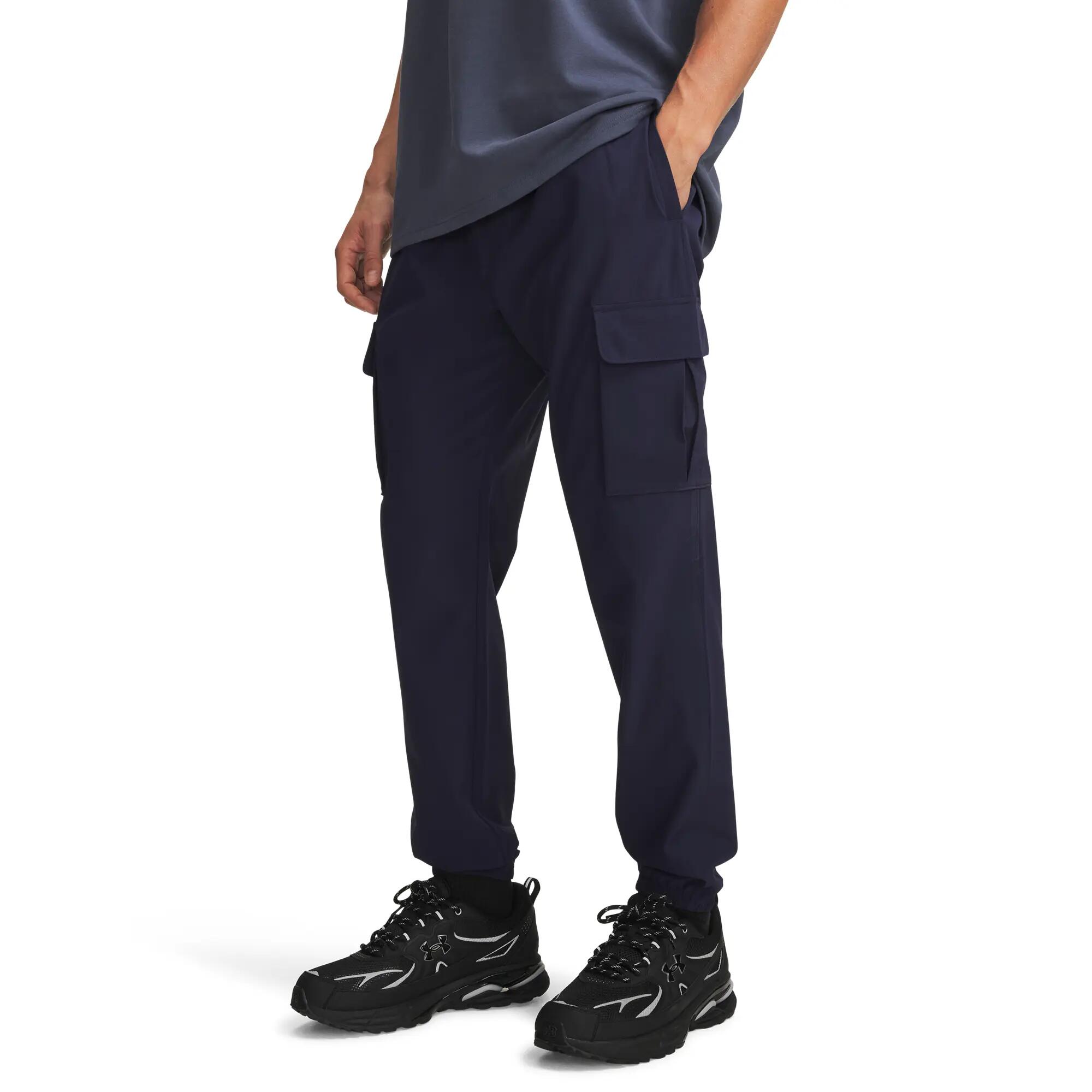 UNDER ARMOUR picture