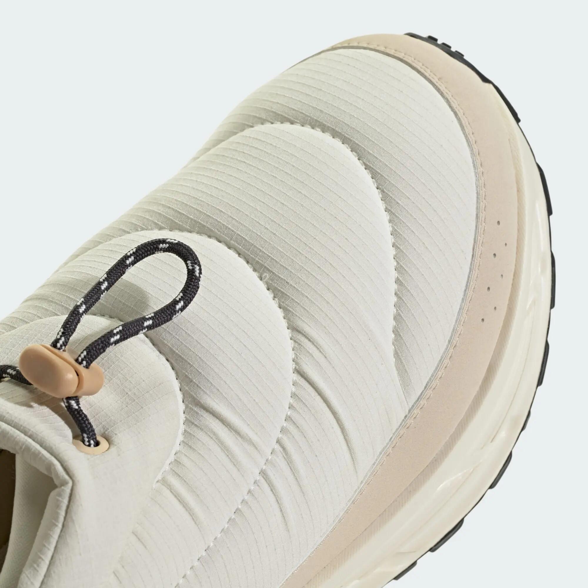 ZAPATILLA TIPO BOTA ASTRASTAR 5/8