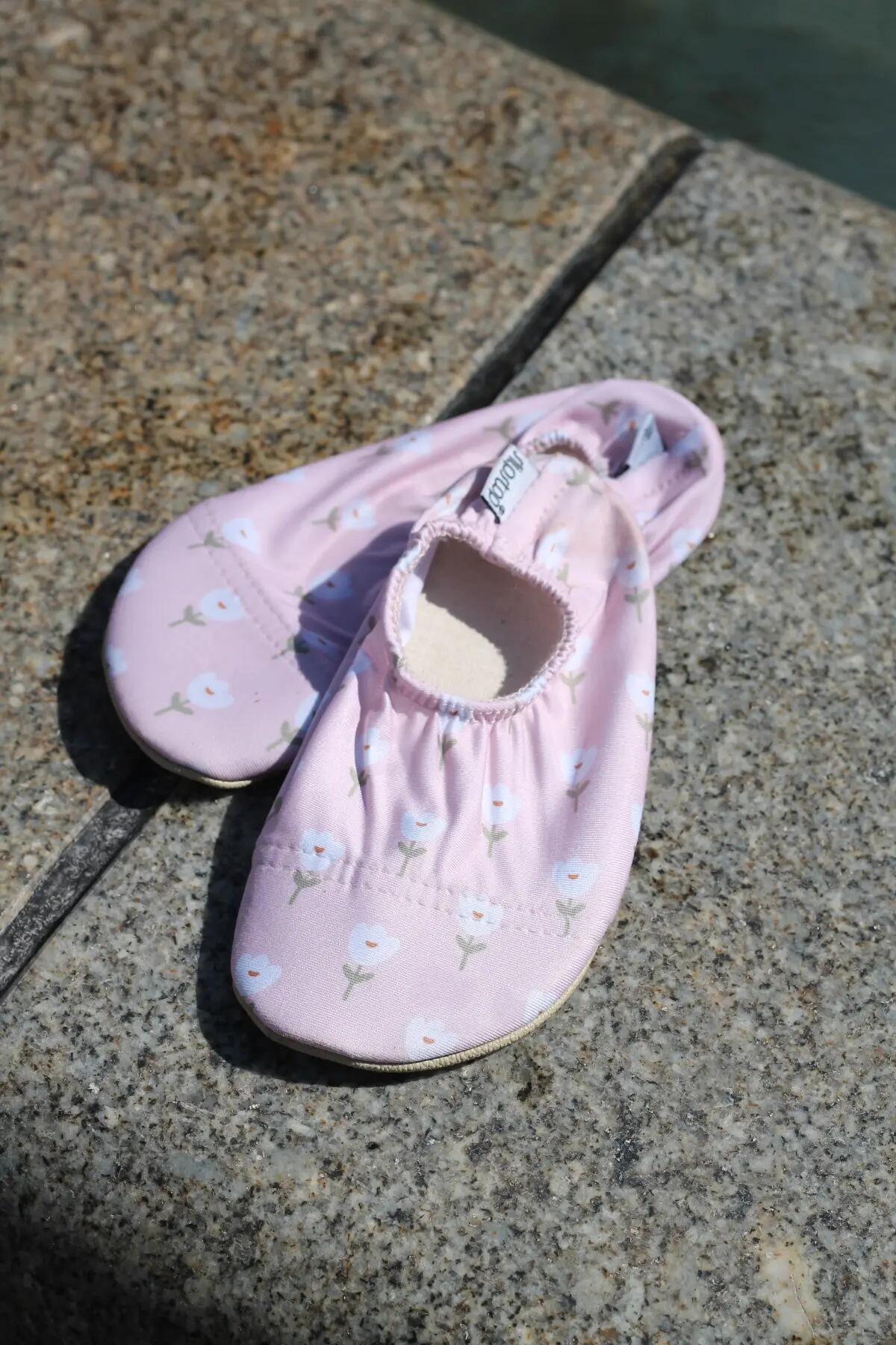 Chaussures aquatiques avec semelle antidérapante Tulip Pink 2/4