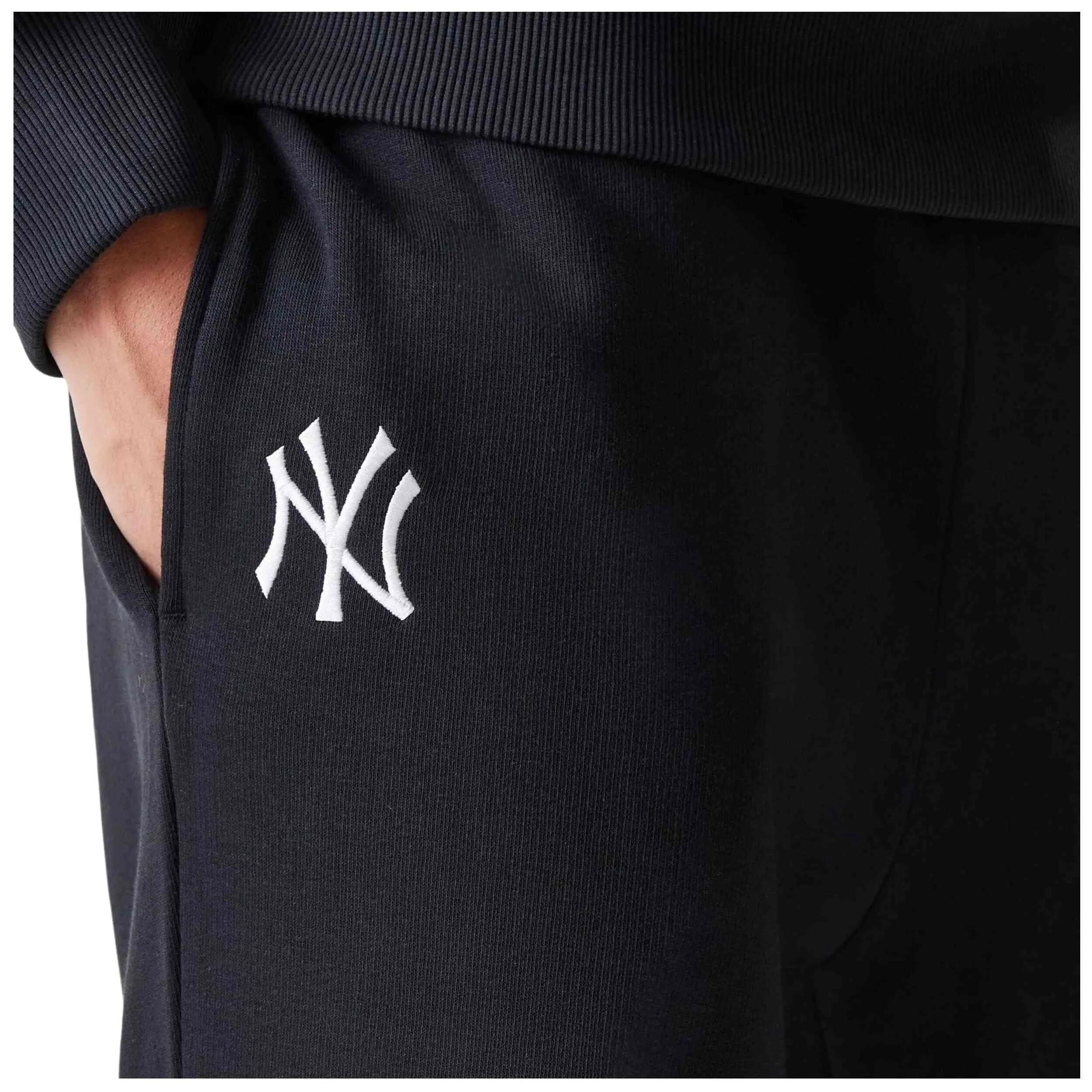 Pantaloni della tuta New era modello Pantalón Casual New Era Nos Mlb per unisex 3/4