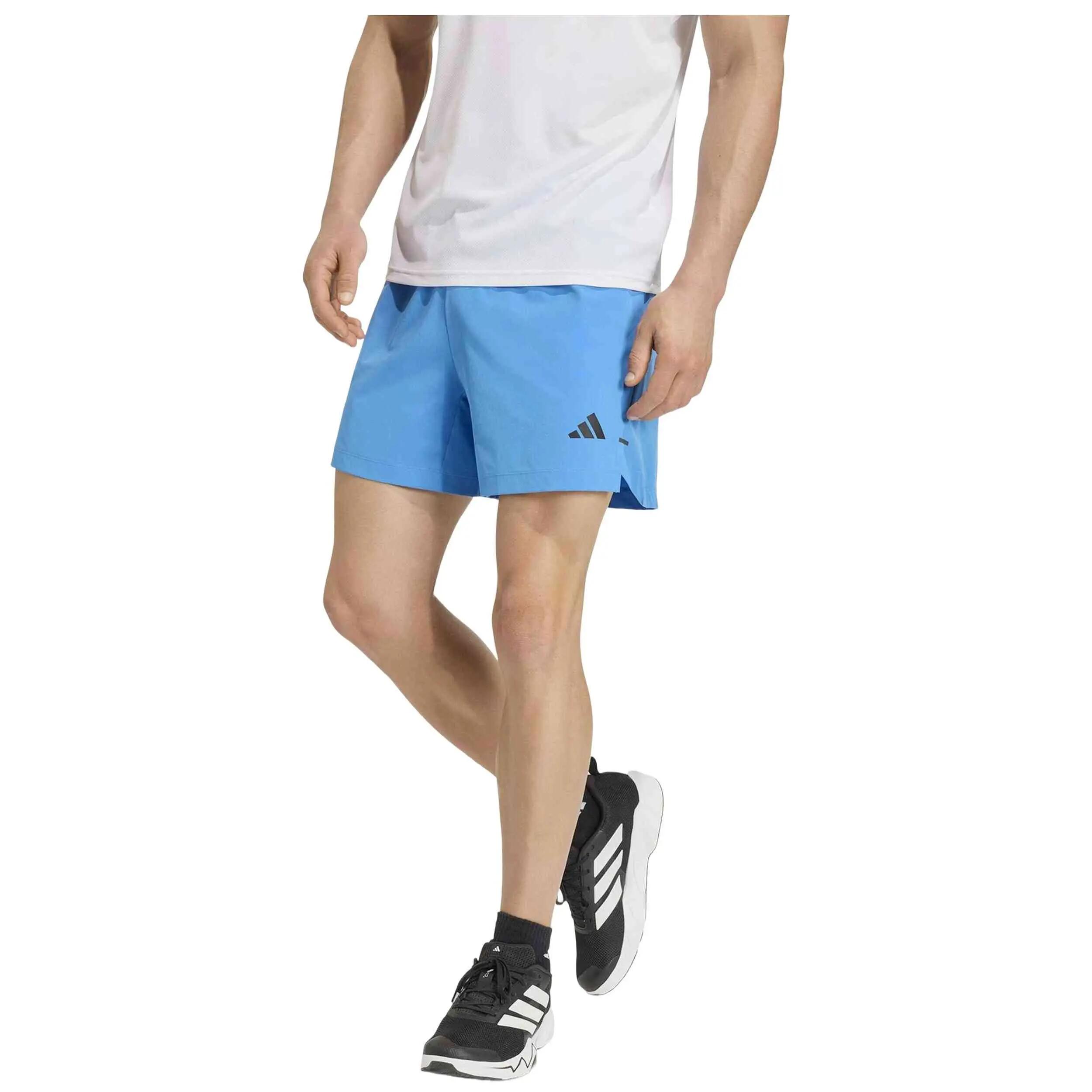 Pantaloncini Adidas modello Pantalón corto adidas D4T Essentials azul per uomini 2/5