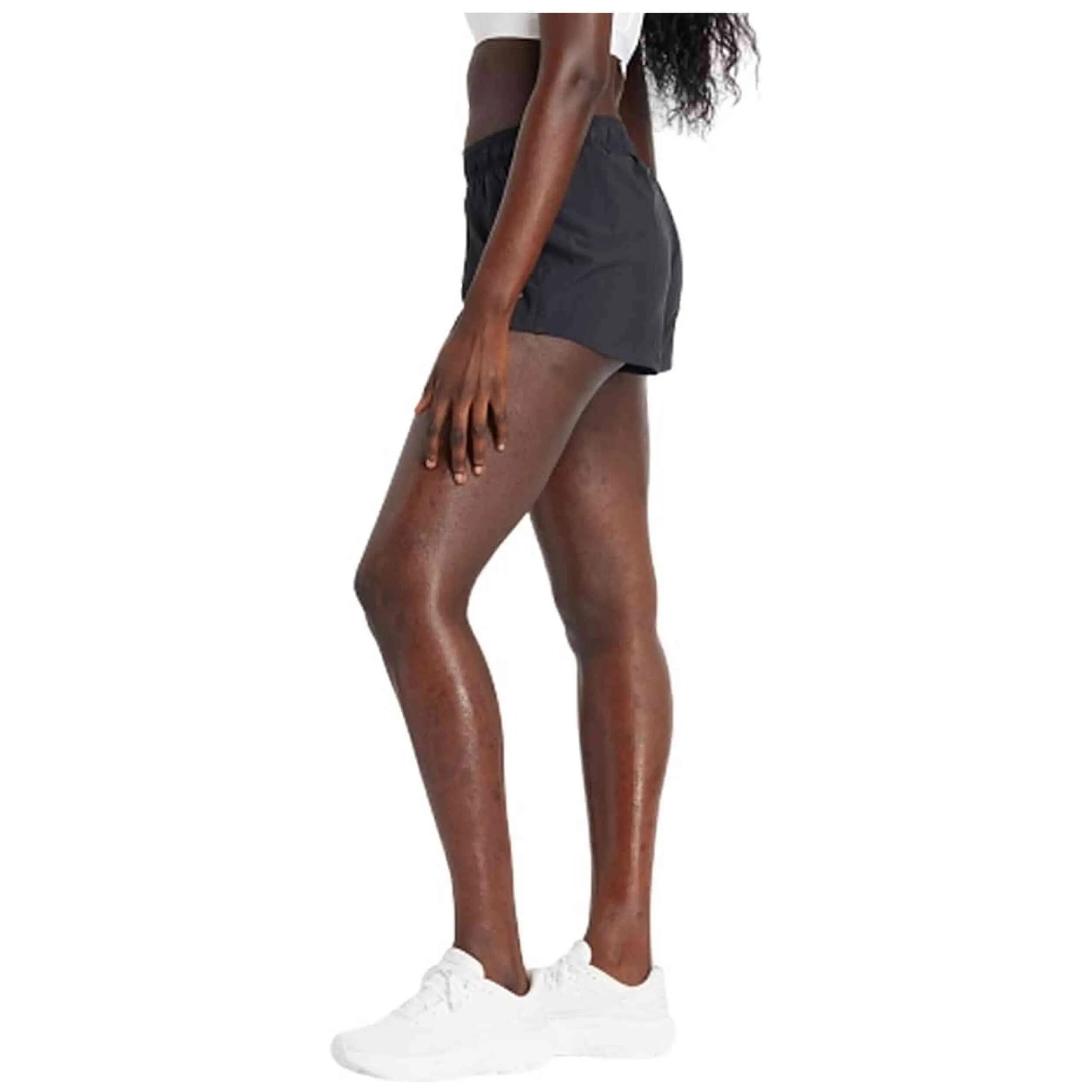 Calções New balance modelo WS43286V_BK para mulheres 3/4
