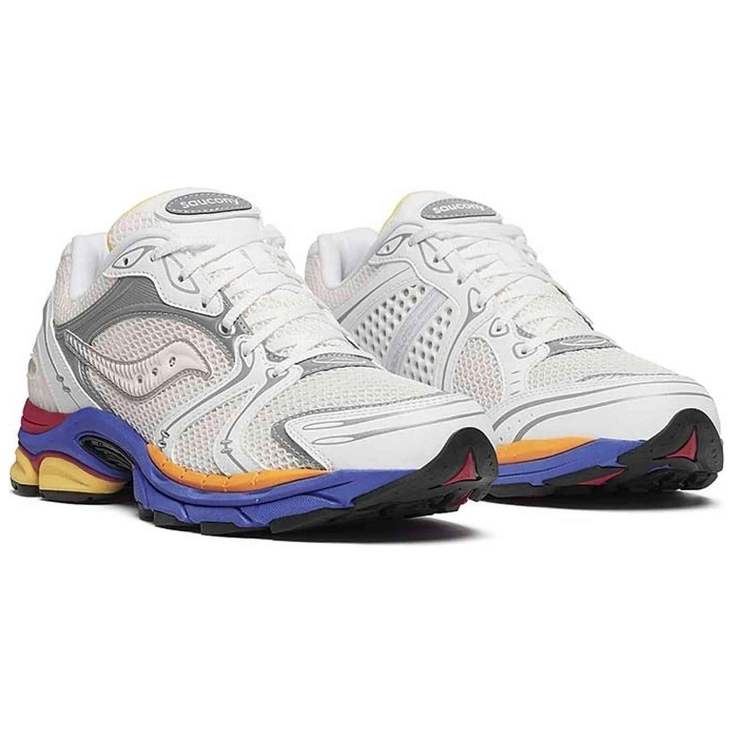 Baskets Saucony modèle Saucony ProGrid Triumph 4 "Galaxy" pour homme 2/5