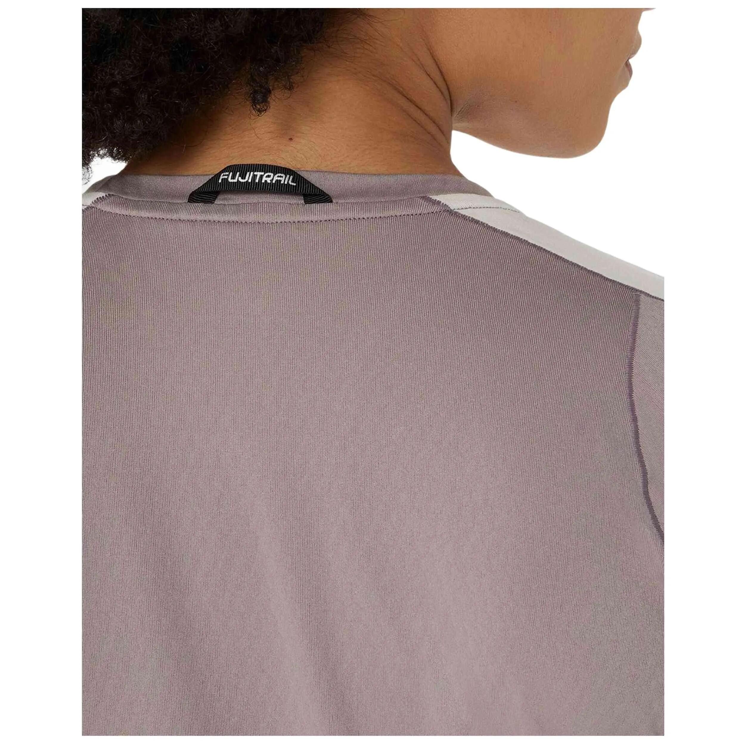 Camiseta de manga corta Asics modelo Camiseta ASICS Fujitrail Elite m para mujer 4/5
