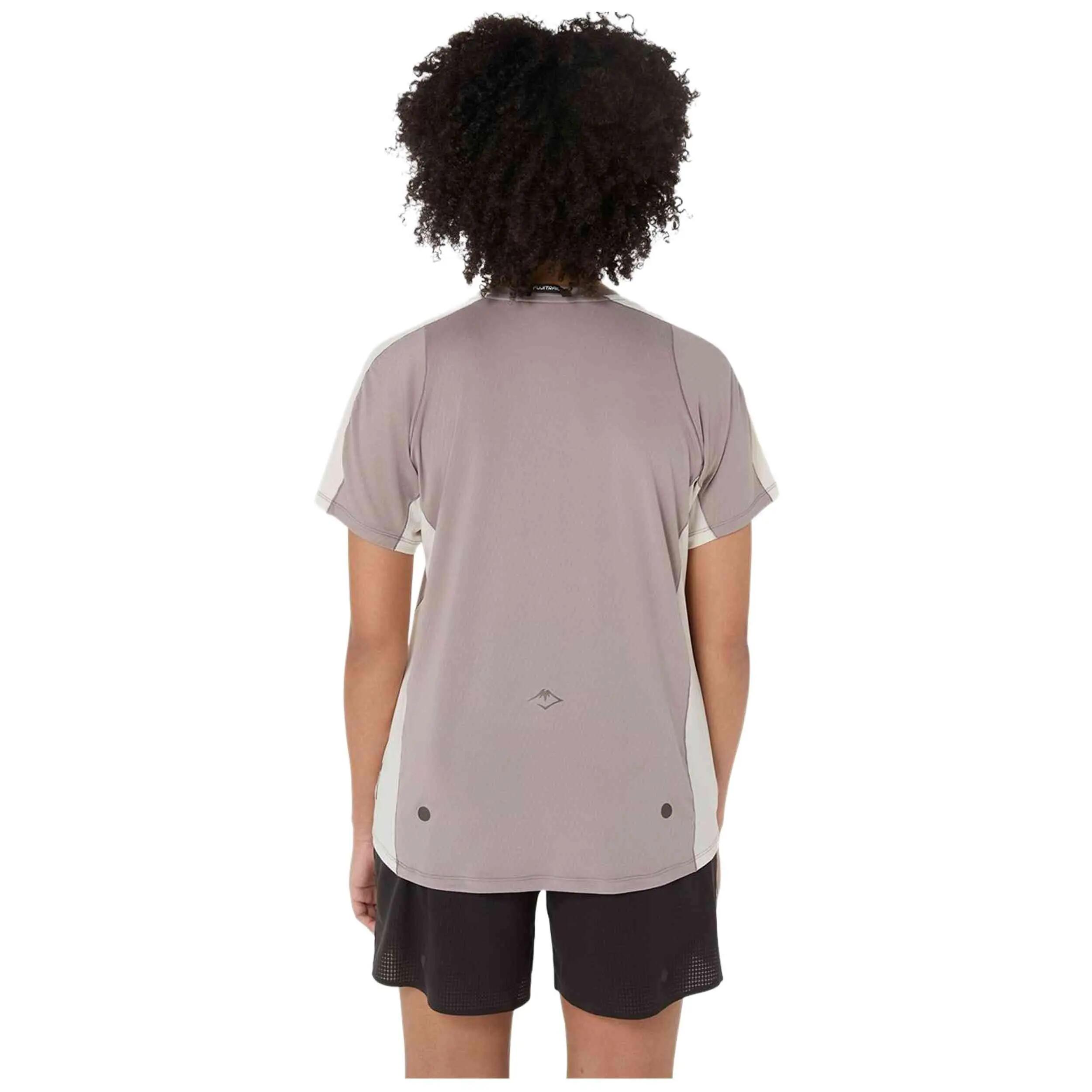 Camiseta de manga corta Asics modelo Camiseta ASICS Fujitrail Elite m para mujer 3/5