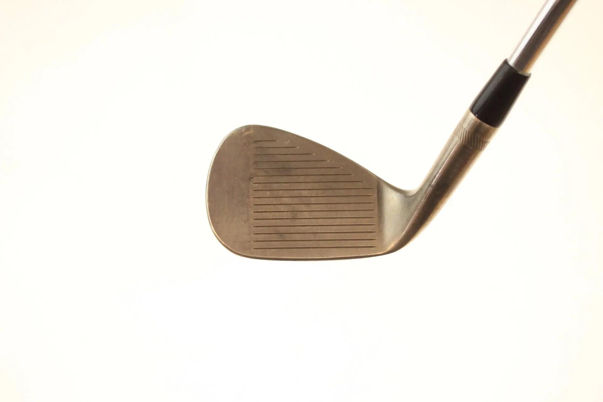 Seconde vie - Titleist Vokey SM9 Brushed Steel F-Grind RH 48-deg Wedge - Good 3/5