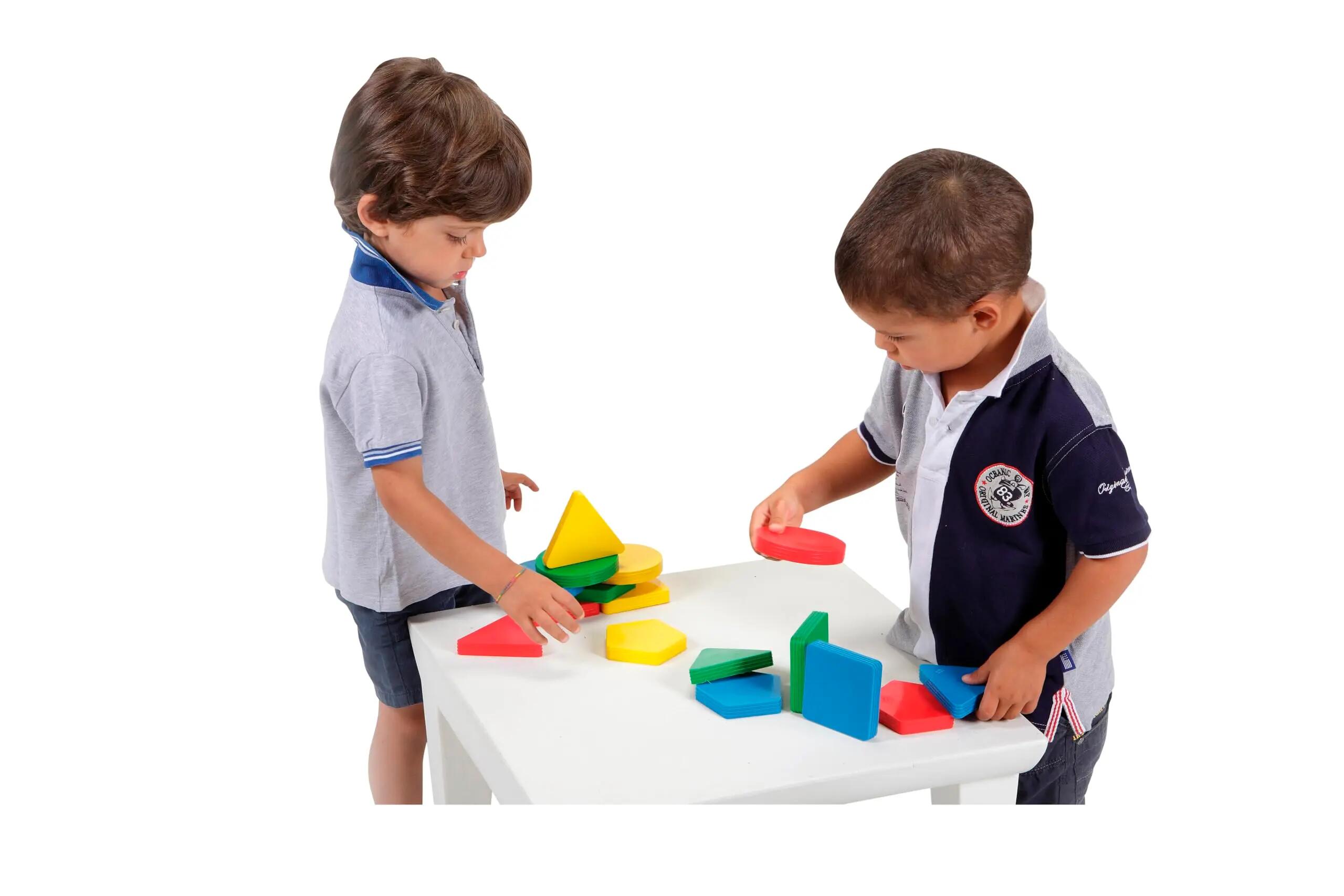 Gymnic Multiform Set 16 forme geometriche morbide gioco didattico e sensoriale 2/4