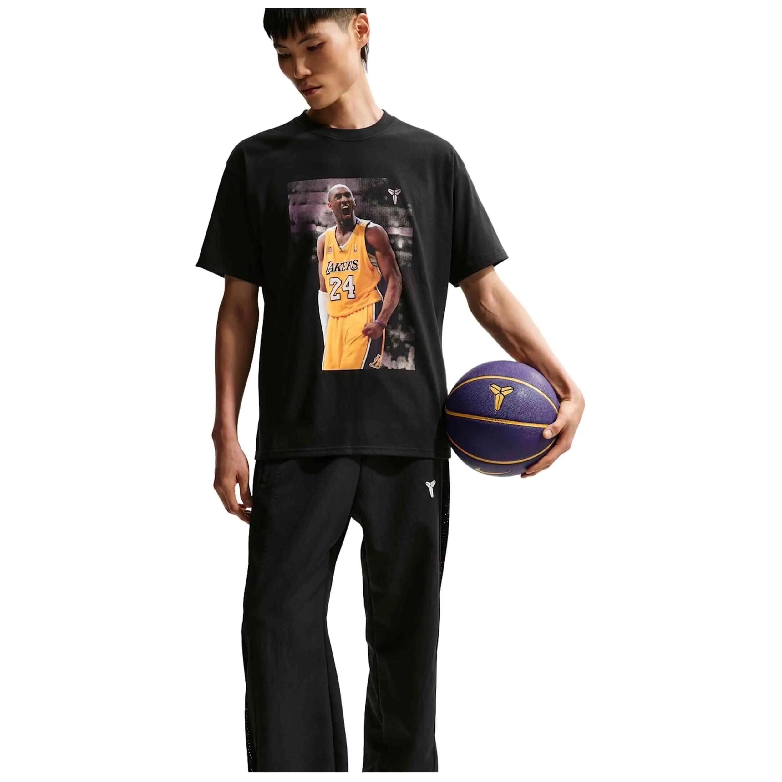 T-shirt Nike modèle IQ2374-010 pour homme 5/5
