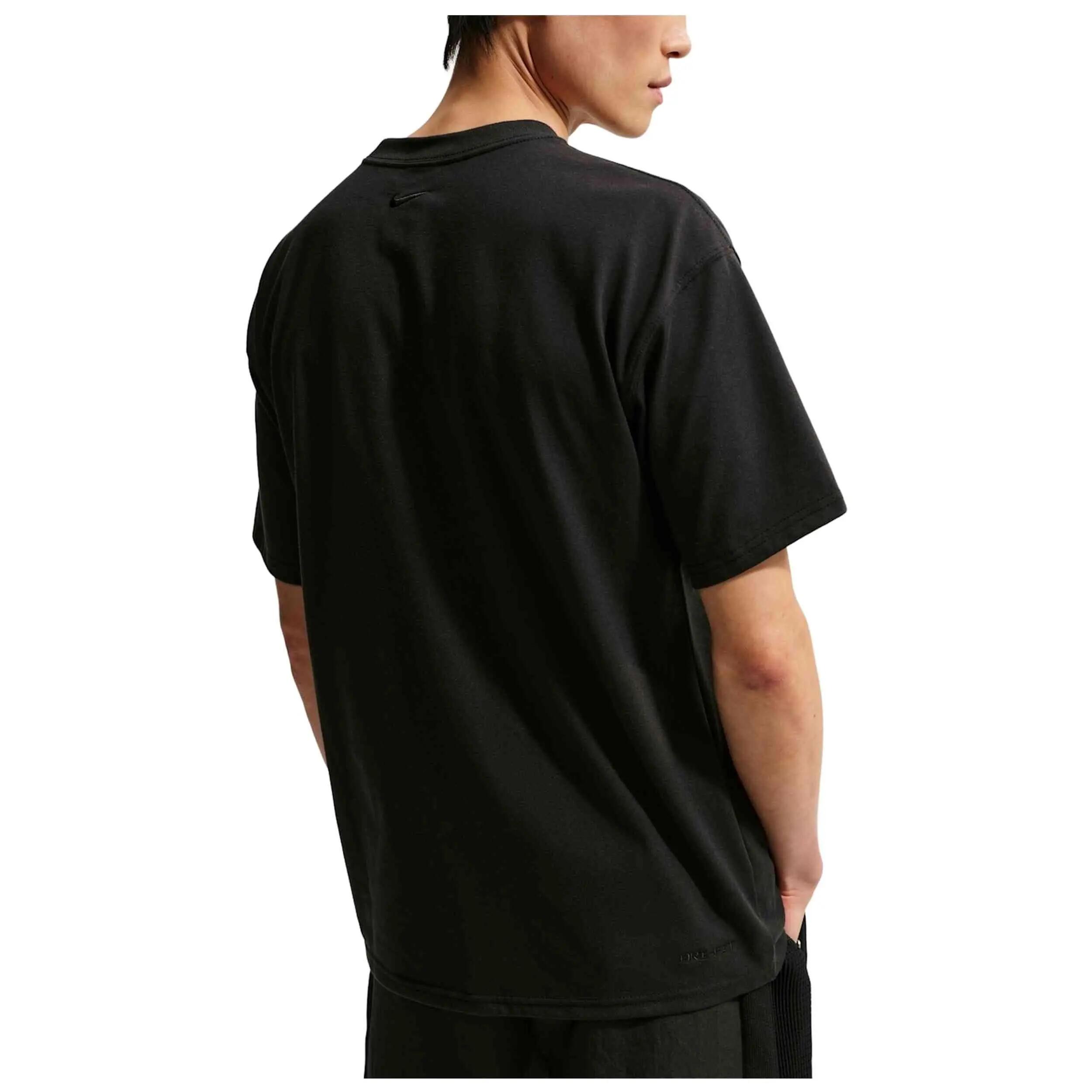 T-shirt Nike modèle IQ2374-010 pour homme 4/5
