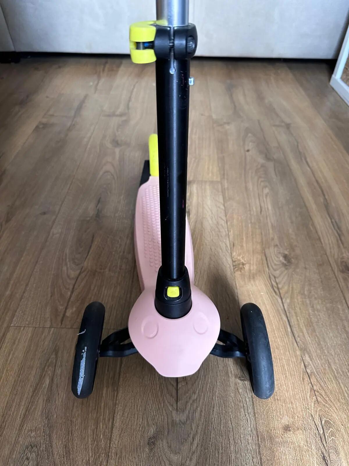 Entre Particuliers - TROTTINETTE 3 ROUES ENFANT B1 STRUCTURE NUE 2/4