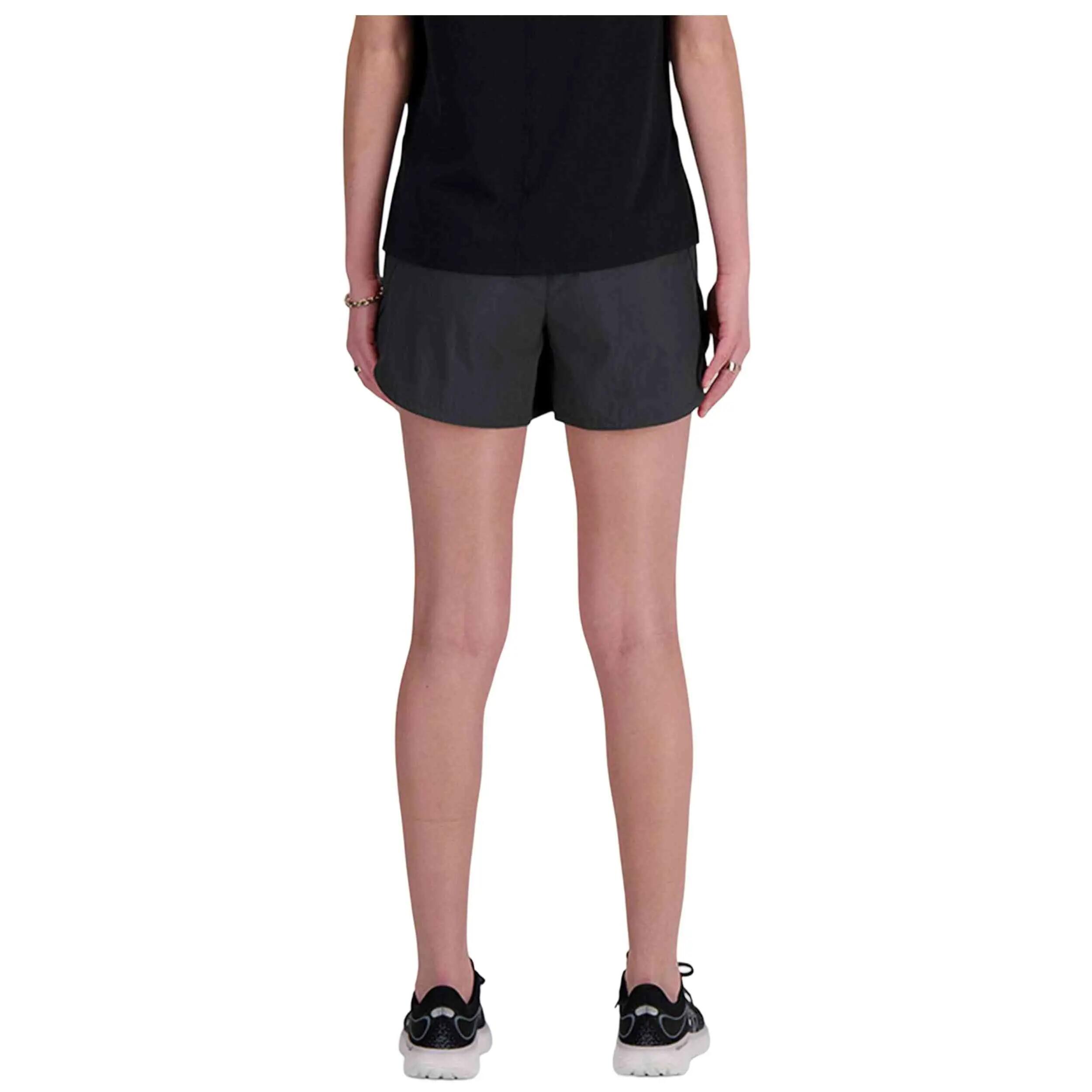 Pantalon corto New balance modelo WS41555ACK para mujer 3/5