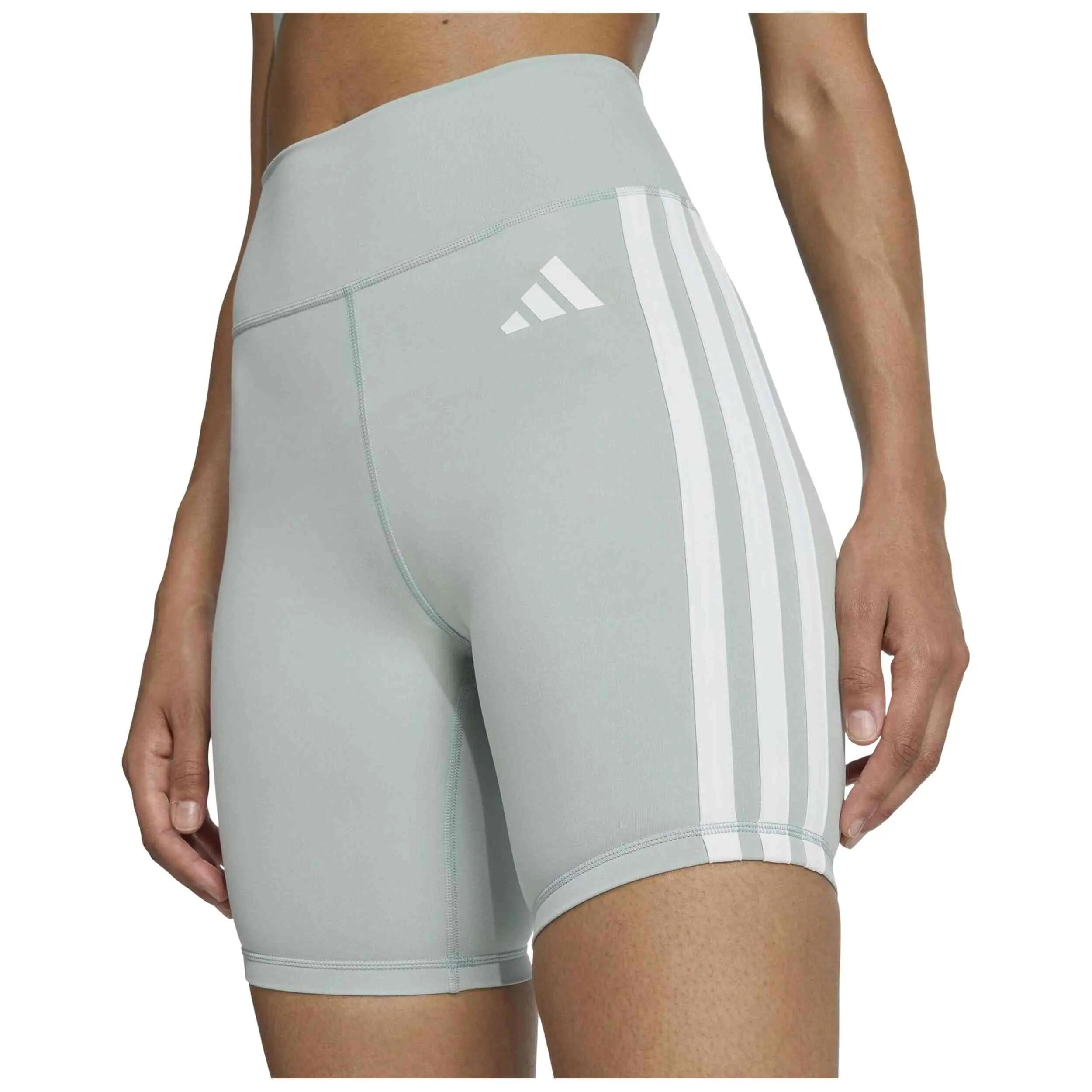 Pantaloncini Adidas modello Malla corta adidas Optime Essentials 3-Str per donne 4/5