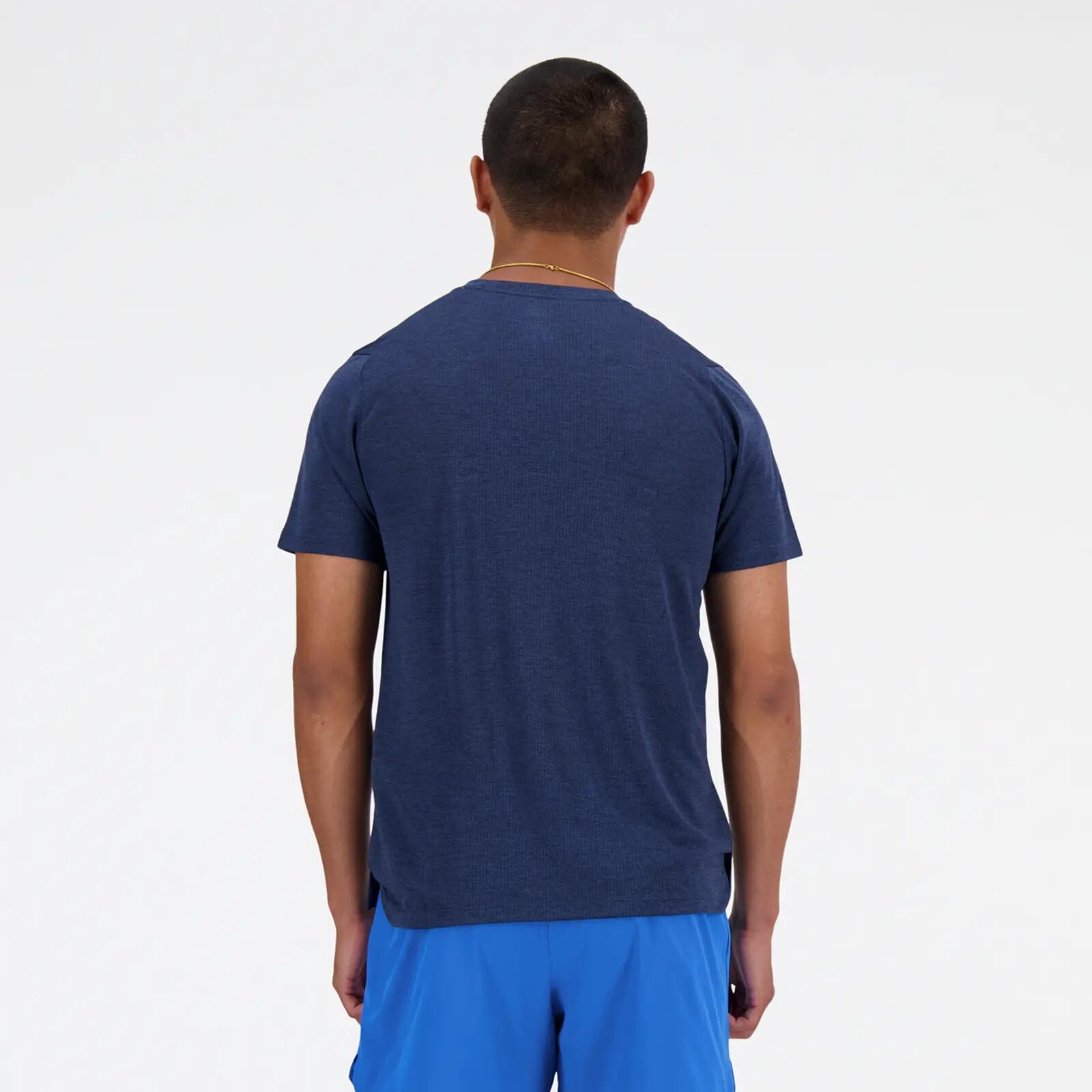T-shirt New balance modèle MT41253NNH pour homme 4/5