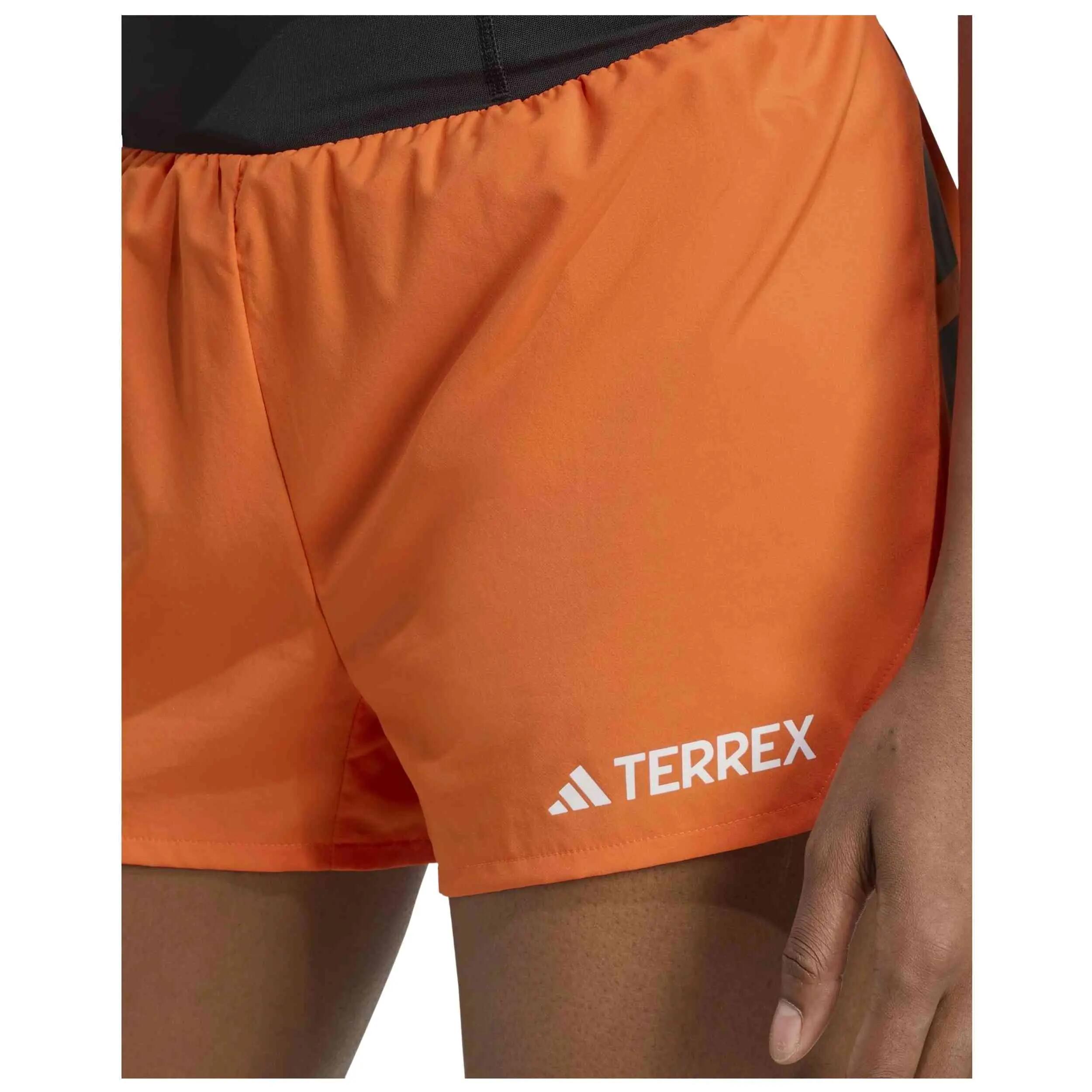 Pantaloncini Adidas modello JM0564-5-C per donne 2/5