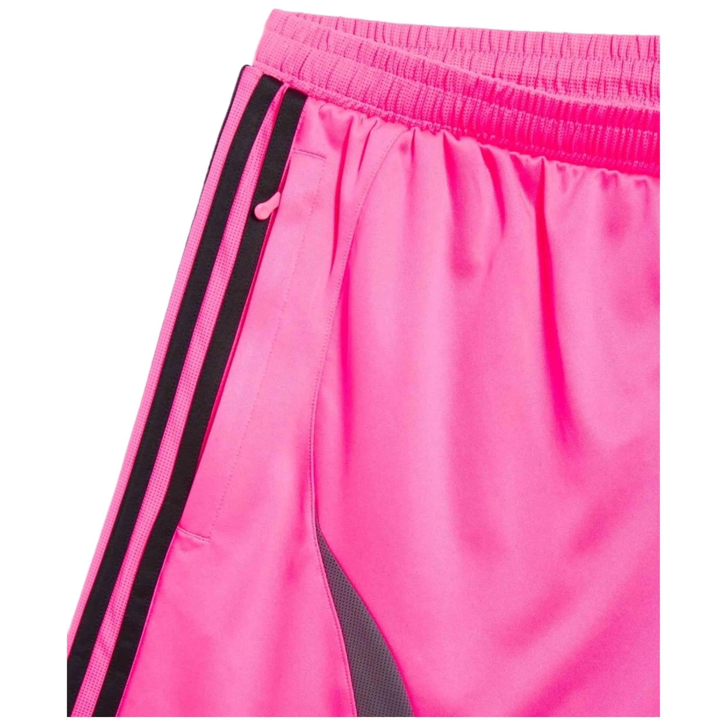 Pantalon corto Adidas modelo JW1343 para mujer 3/5