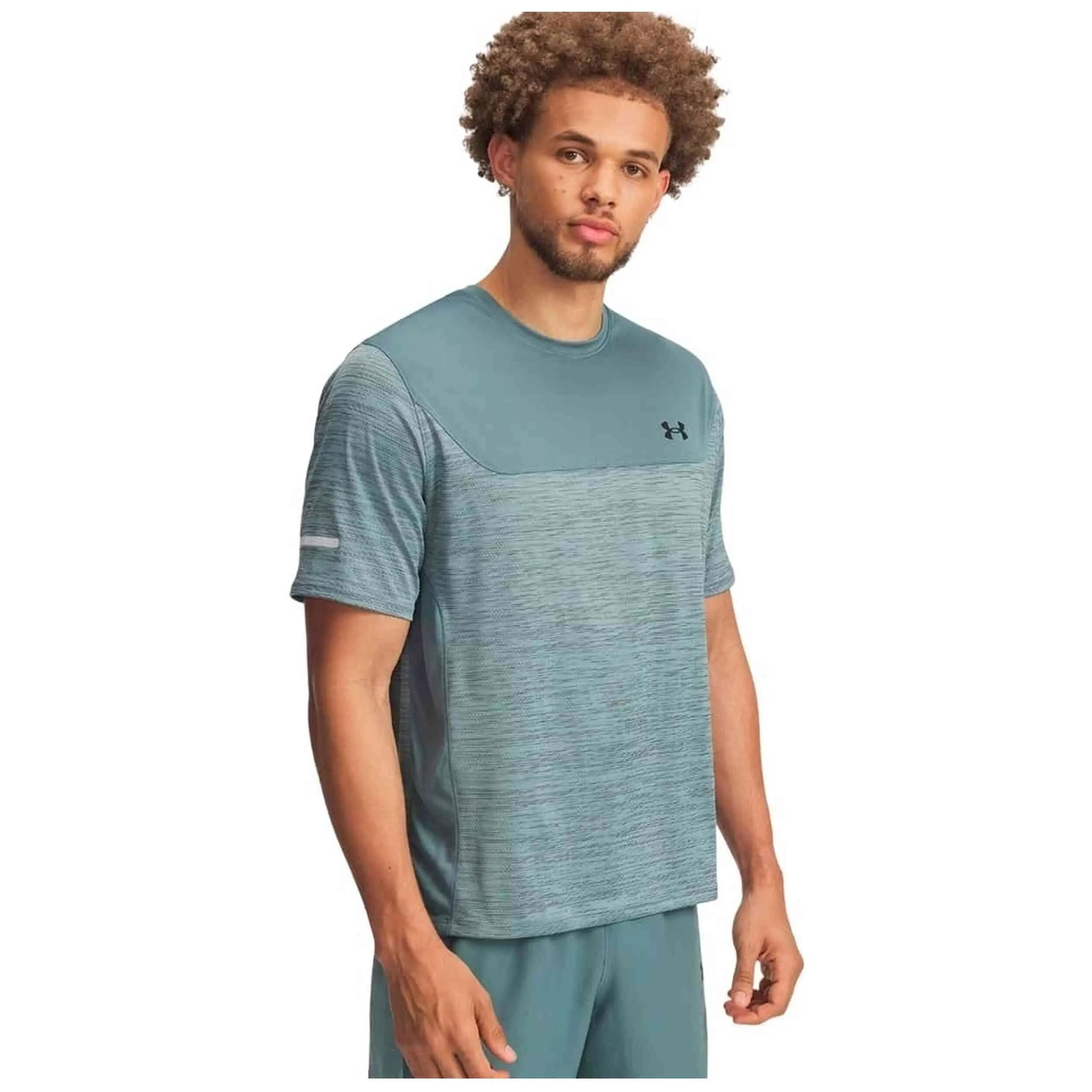 UNDER ARMOUR picture