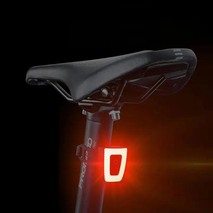 Lampka rowerowa tylna, na sztyce ROXAR na kask USB IPX5 20LM 2/13