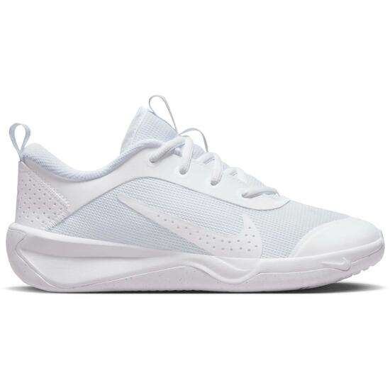 Zapatillas Nike modelo Omni Multi-Court para mujer