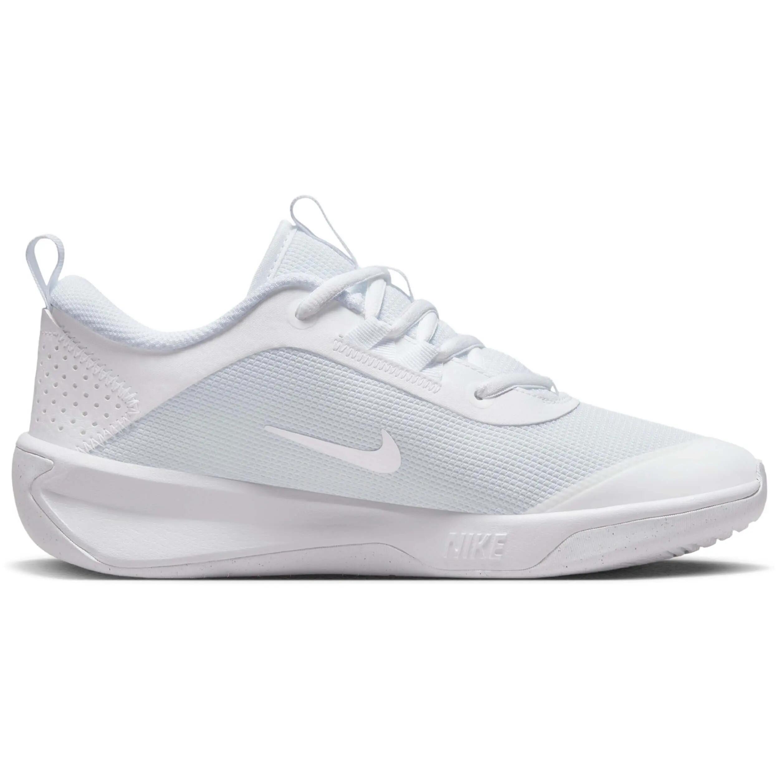 Sapatilhas Nike modelo Omni Multi-Court para mulheres 2/5