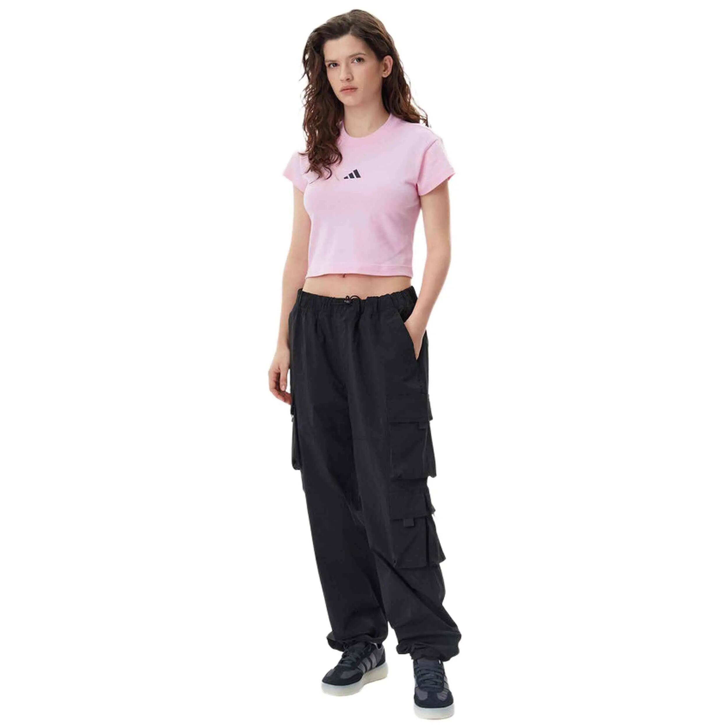 Maglia a maniche corte Adidas modello JE4003 per donne 2/5