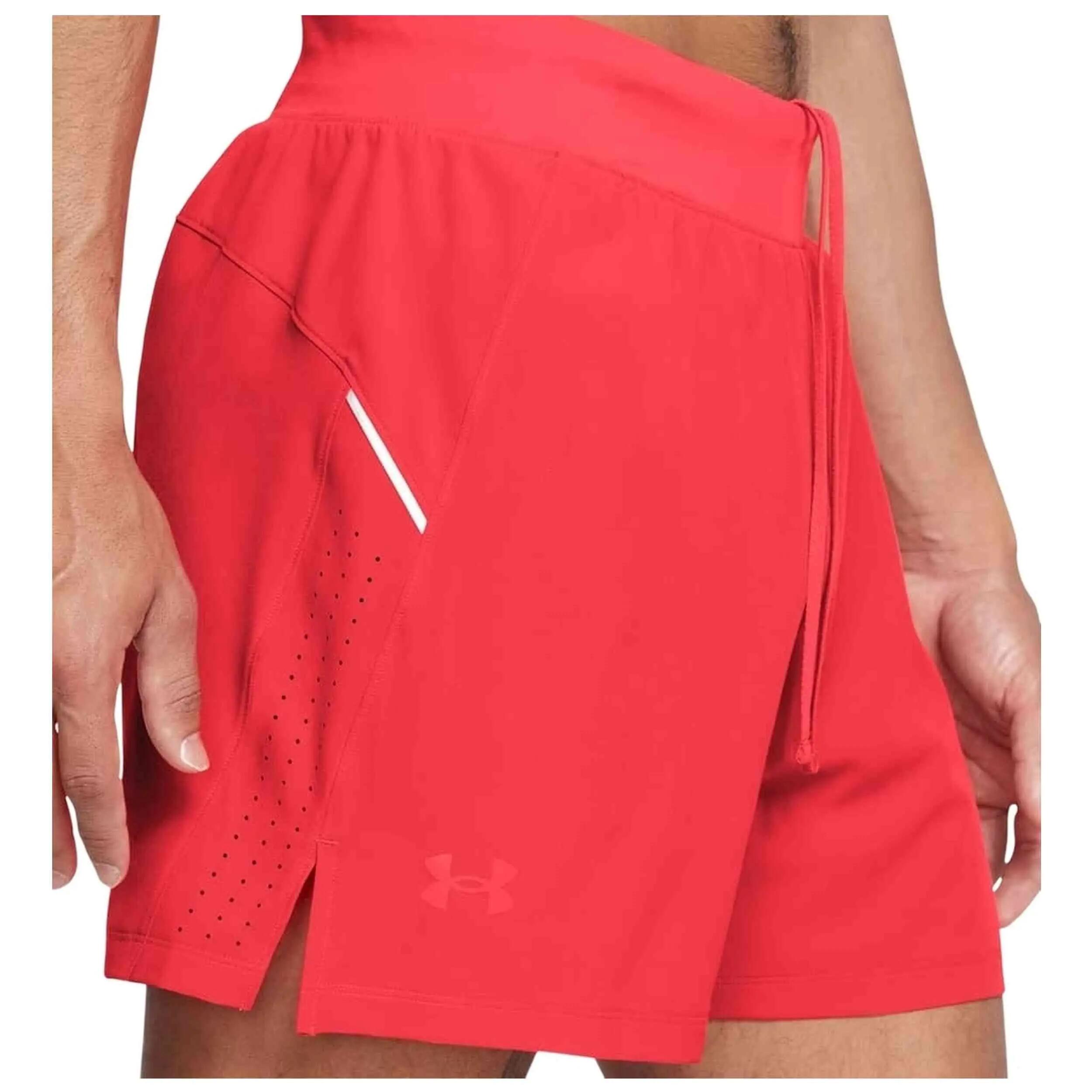 Pantaloncini Under armour modello 1376509-713 per uomini 4/5
