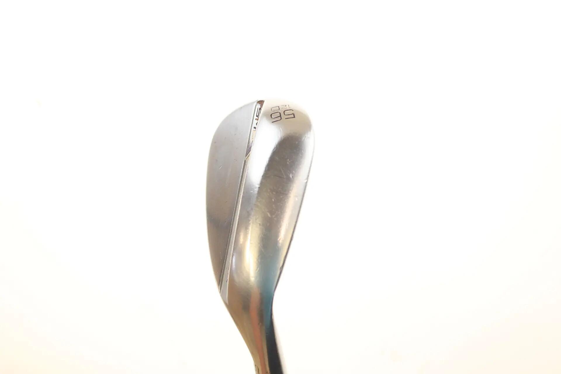 Seconde vie - Titleist Vokey SM8 Tour Chrome D Grind RH 56-deg Wedge - Good 2/5