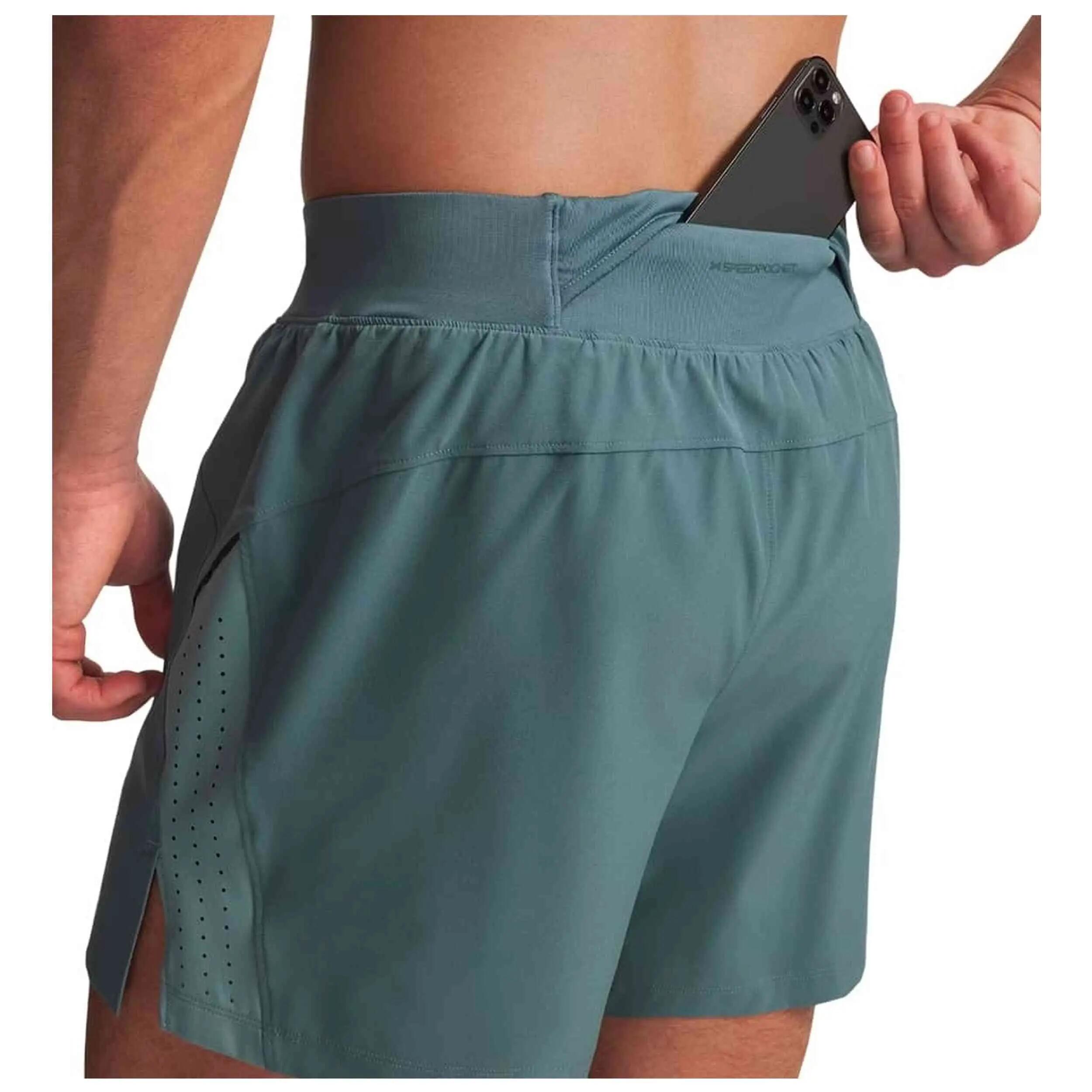 Pantaloncini Under armour modello 1376509-587 per uomini 3/4