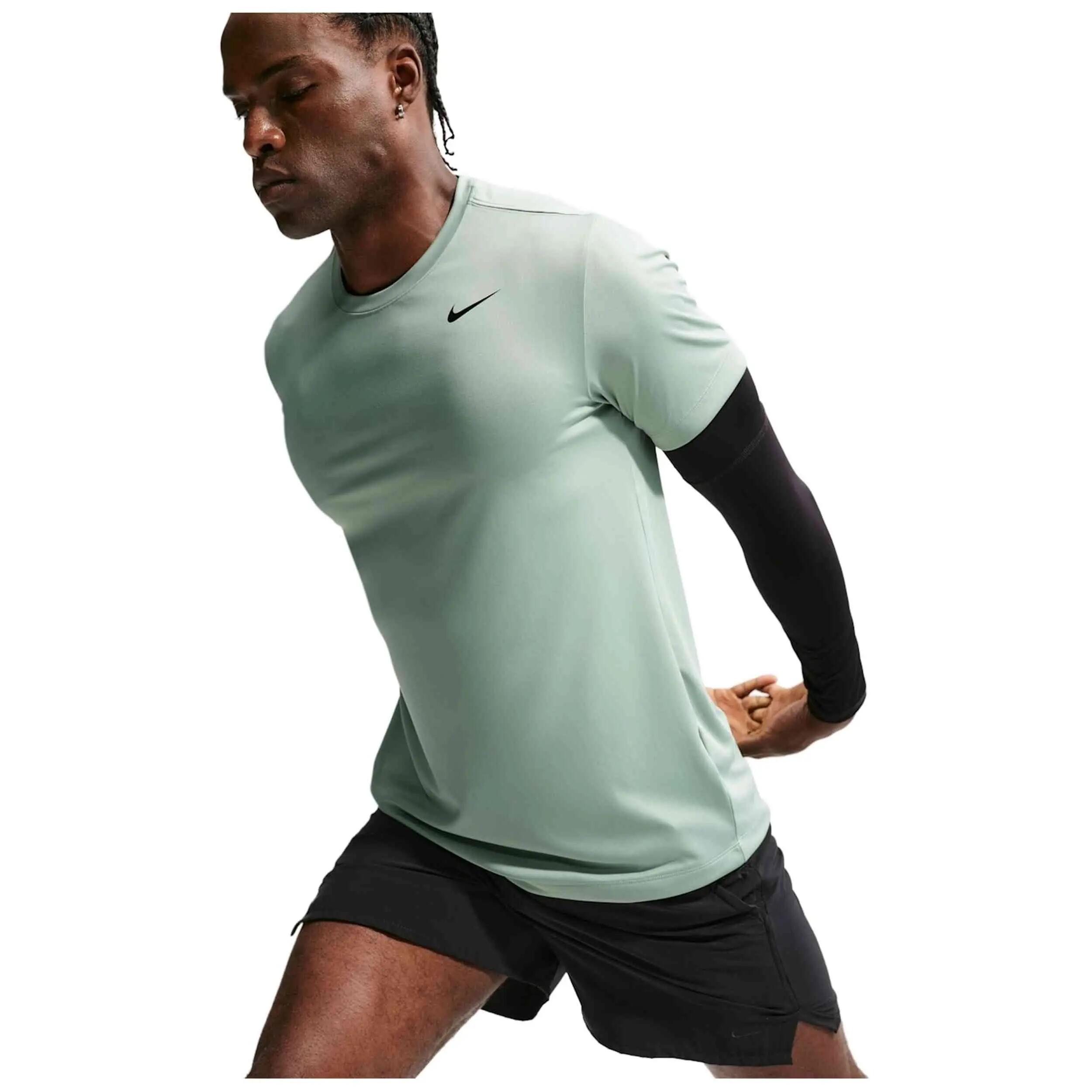 Camiseta de manga corta Nike modelo IO1425 para hombre 3/5