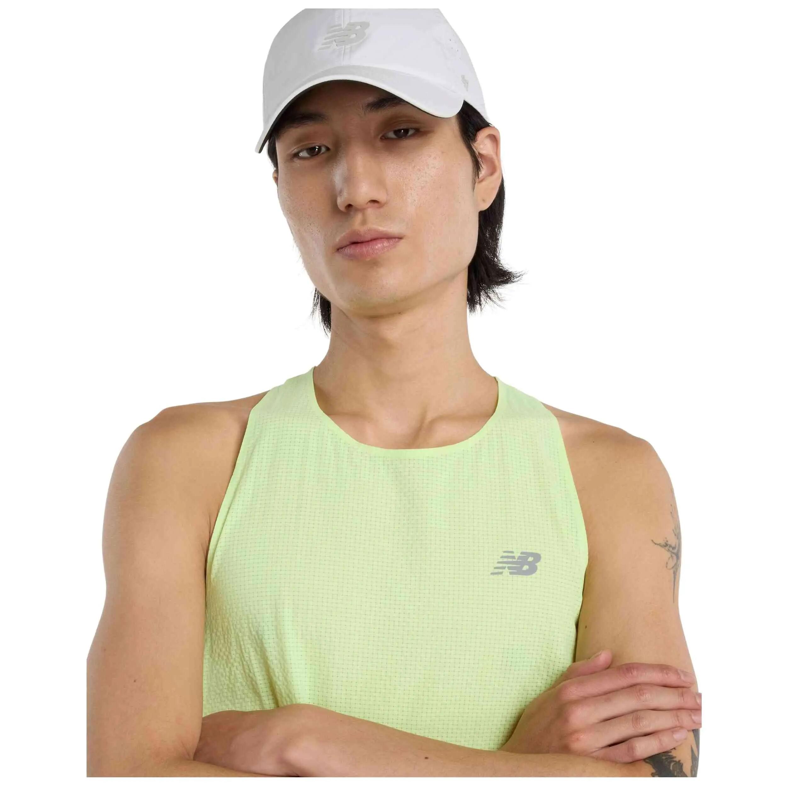 Maglia a maniche corte New balance modello Camiseta New Balance Race D per donne 4/5