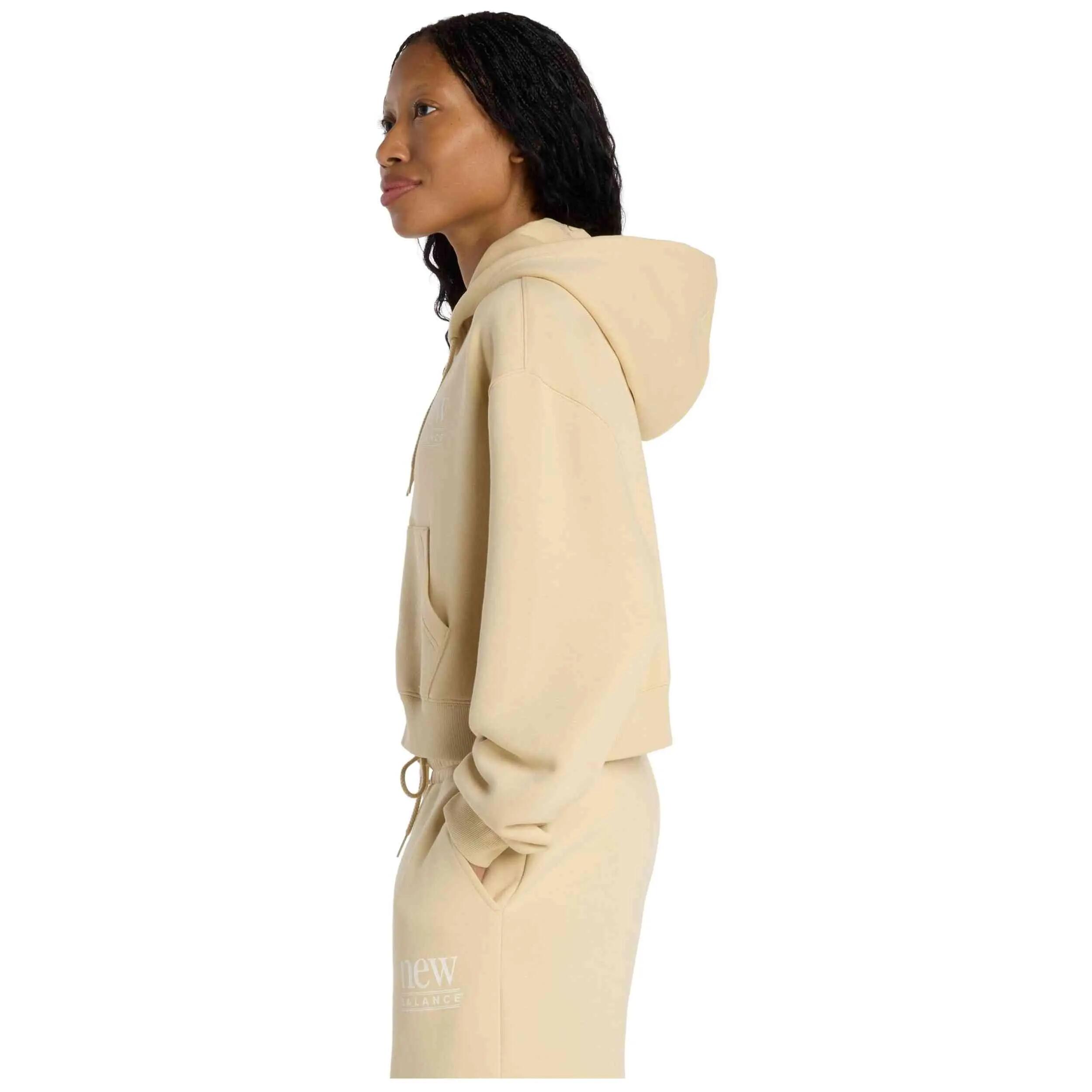 Sudadera New balance modelo WJ6109B2_ABC para mujer 2/5