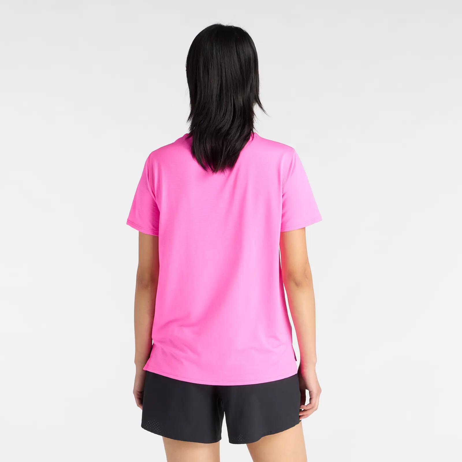 T-shirt New balance modelo Sport Essentials T-Shirt para mulheres 6/7