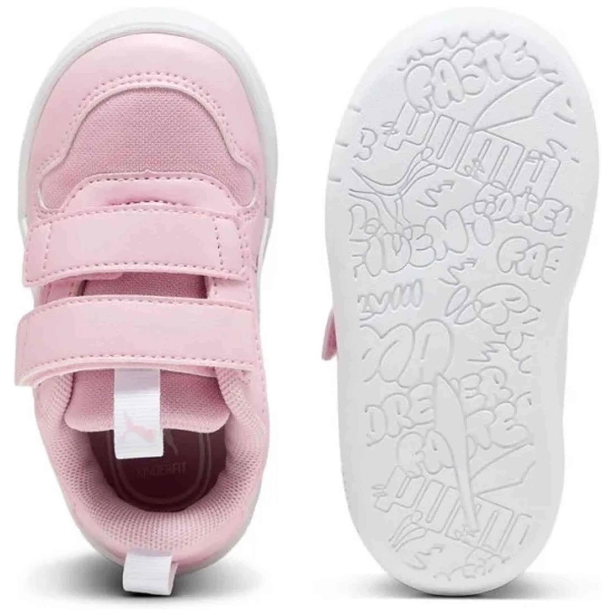 Zapatillas Puma modelo Zapatillas Puma Multiflex Mesh rosa infantil para niñas 3/4