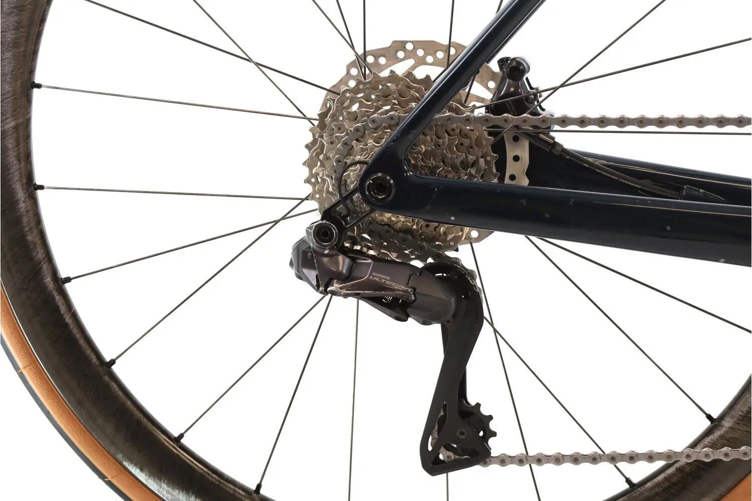 Segunda Vida · Bicicleta estrada ·  Addict 20 Di2 12V · Muito bom estado 3/8