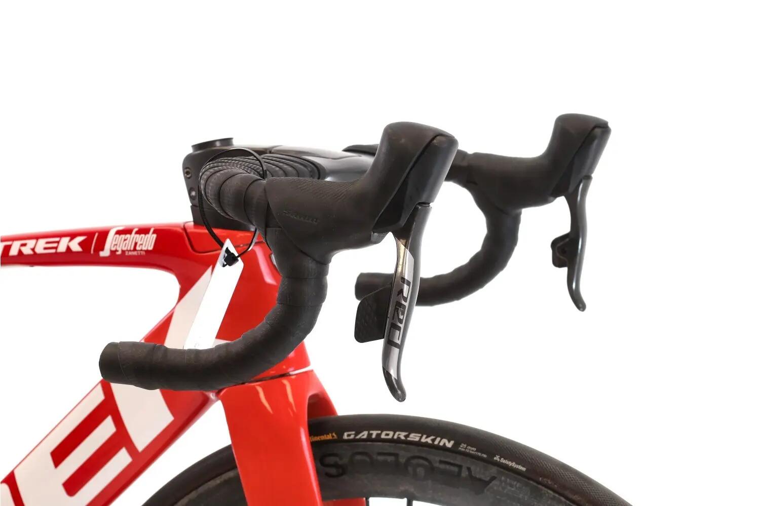Vélo de route reconditionné ·  Madone SLR 9 Disc AXS 12V · Très bon état 6/8