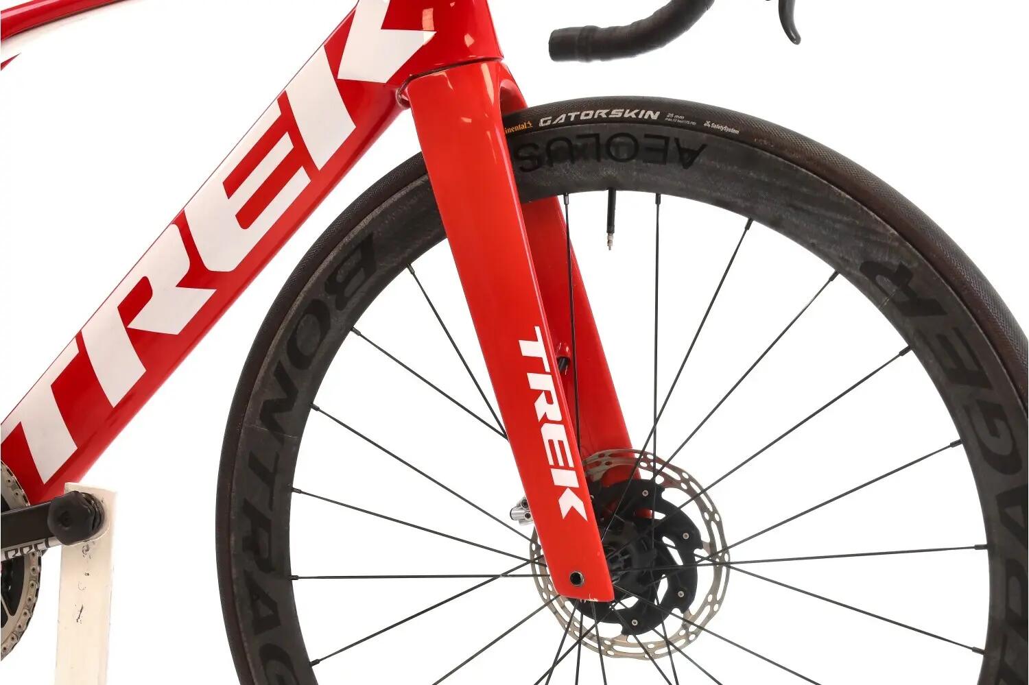 Vélo de route reconditionné ·  Madone SLR 9 Disc AXS 12V · Très bon état 5/8