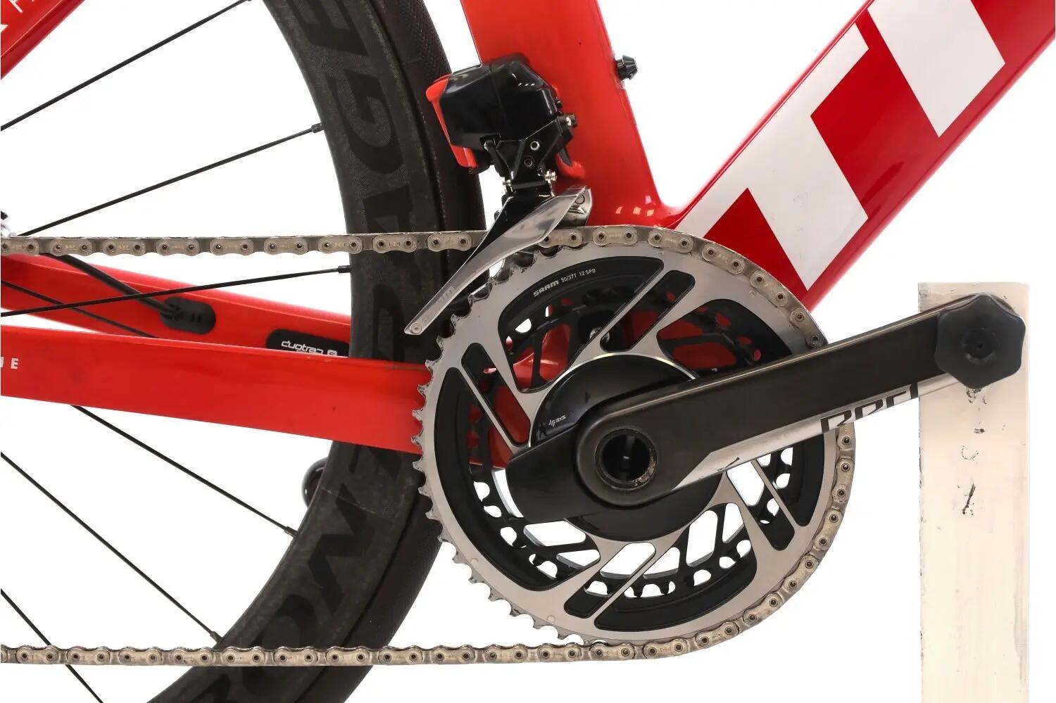 Vélo de route reconditionné ·  Madone SLR 9 Disc AXS 12V · Très bon état 4/8