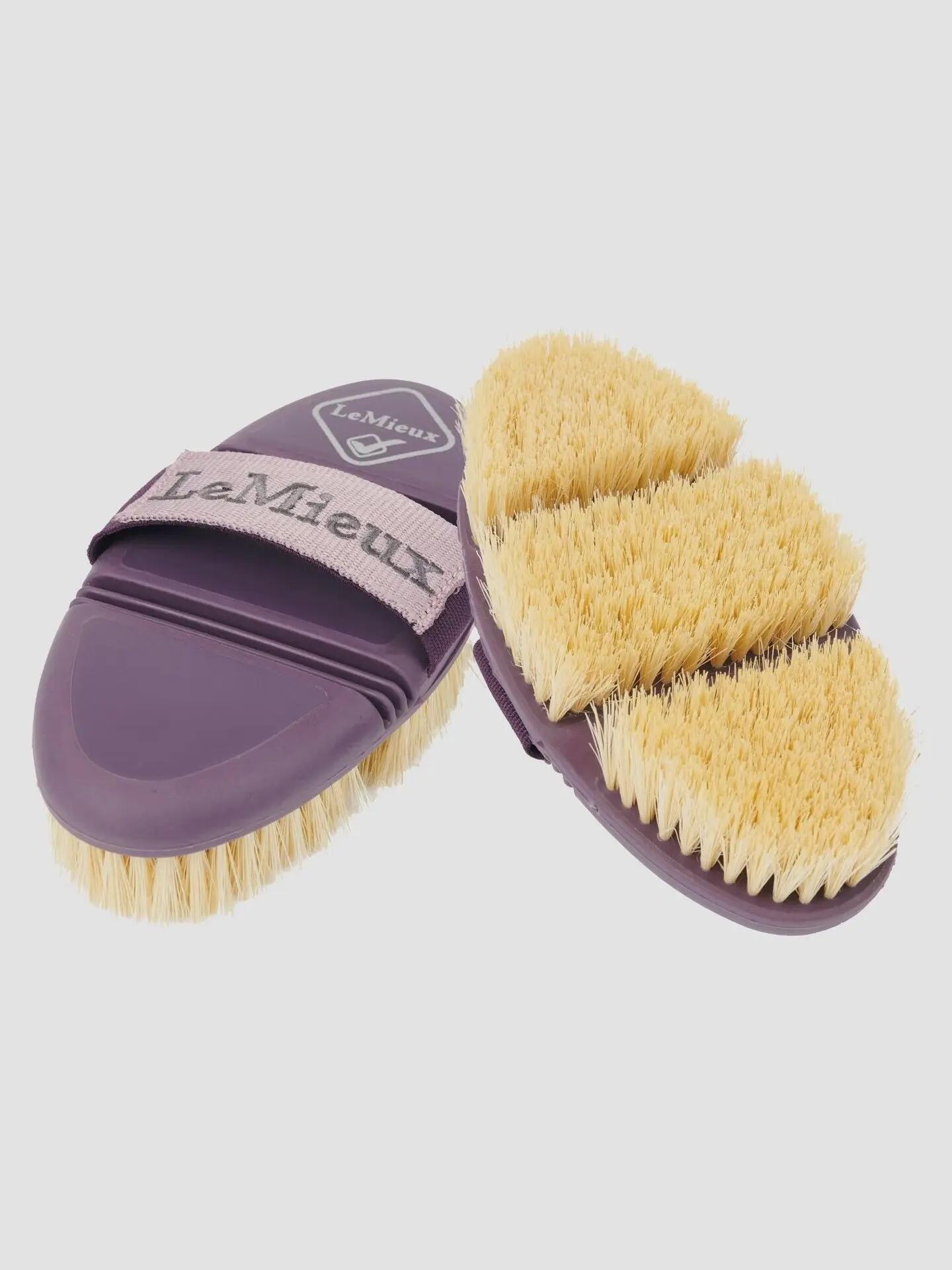 Brosse douce lavage LeMieux Flexi 5/7