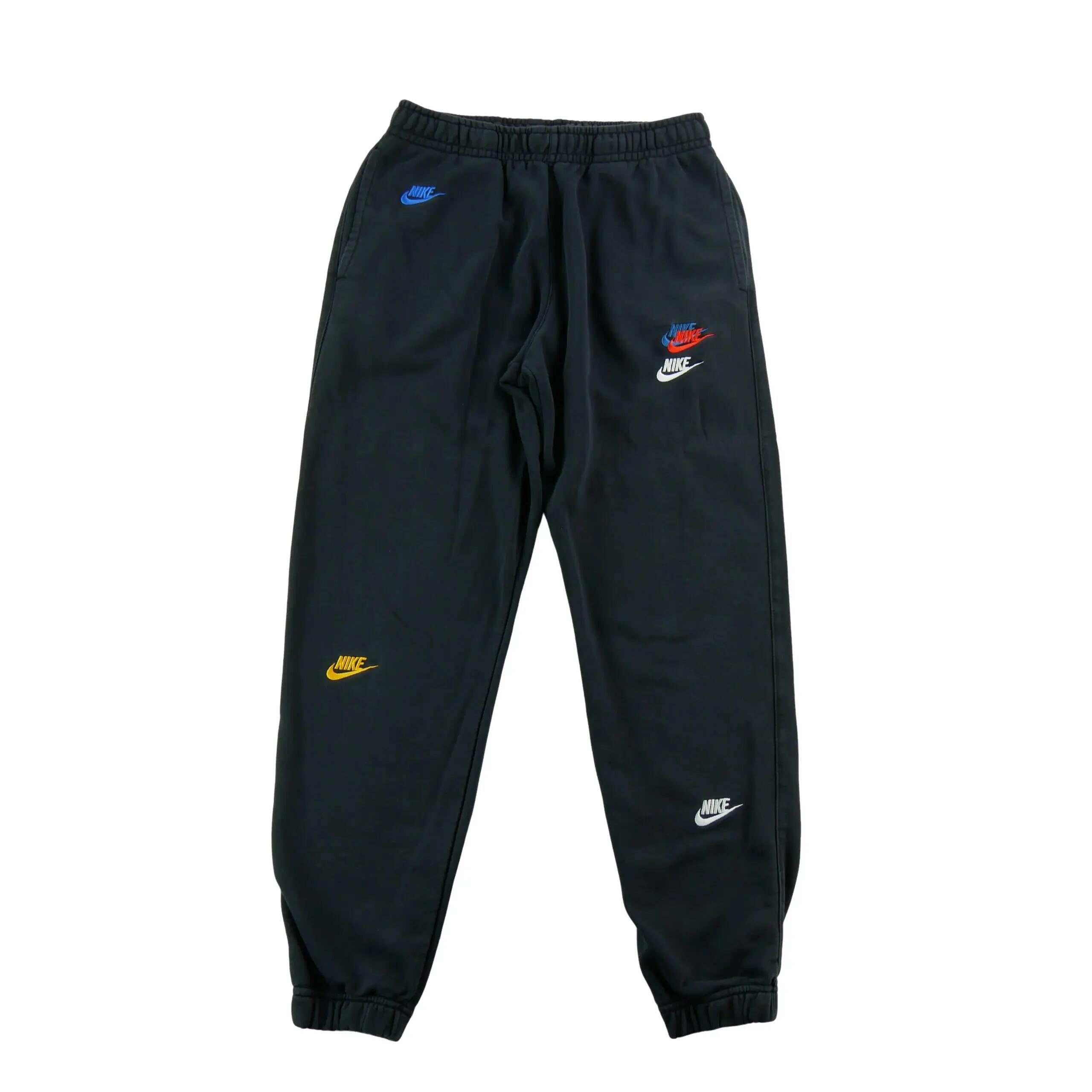 NIKE picture