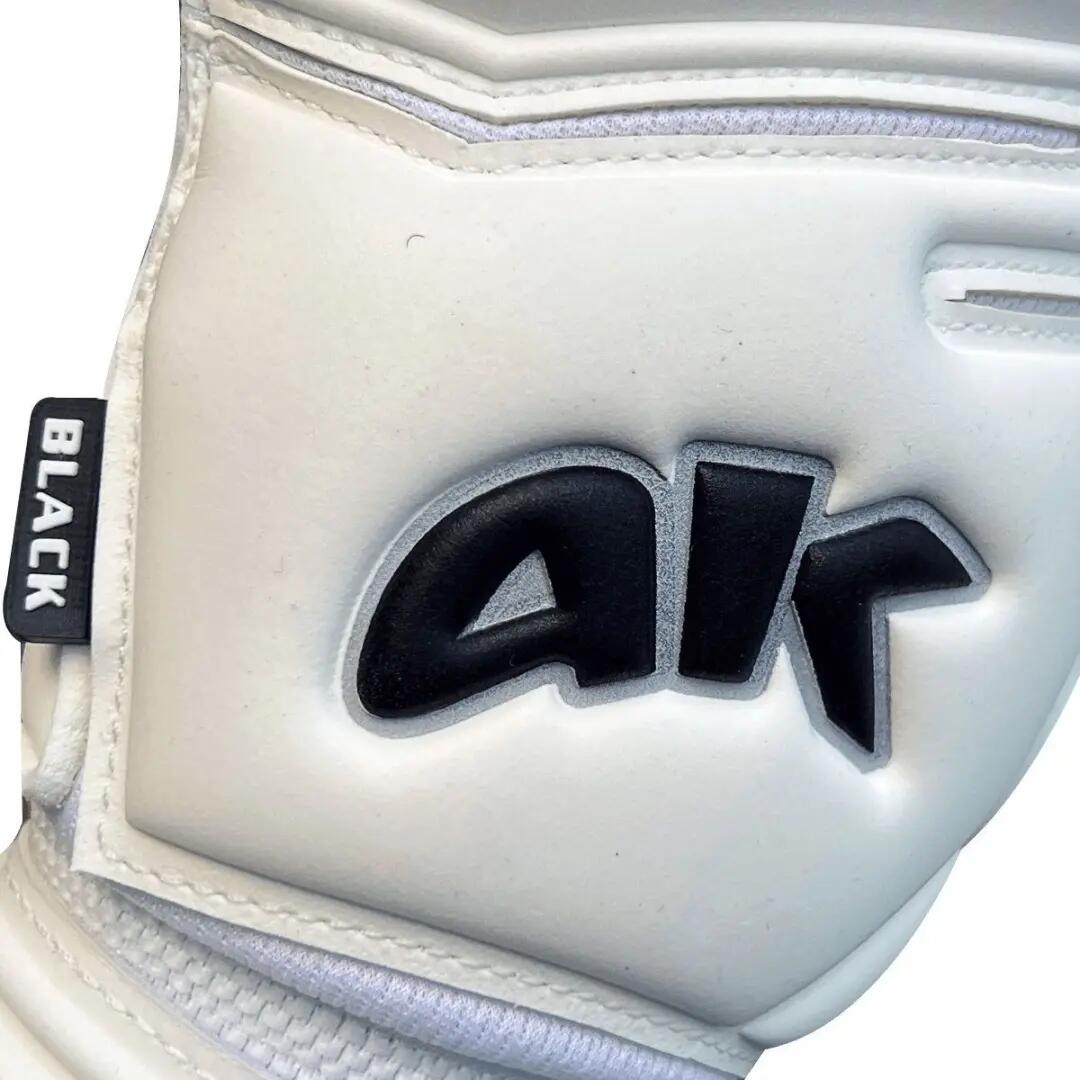 Guantes infantiles 4Keepers CHAMP BLACK 6/10